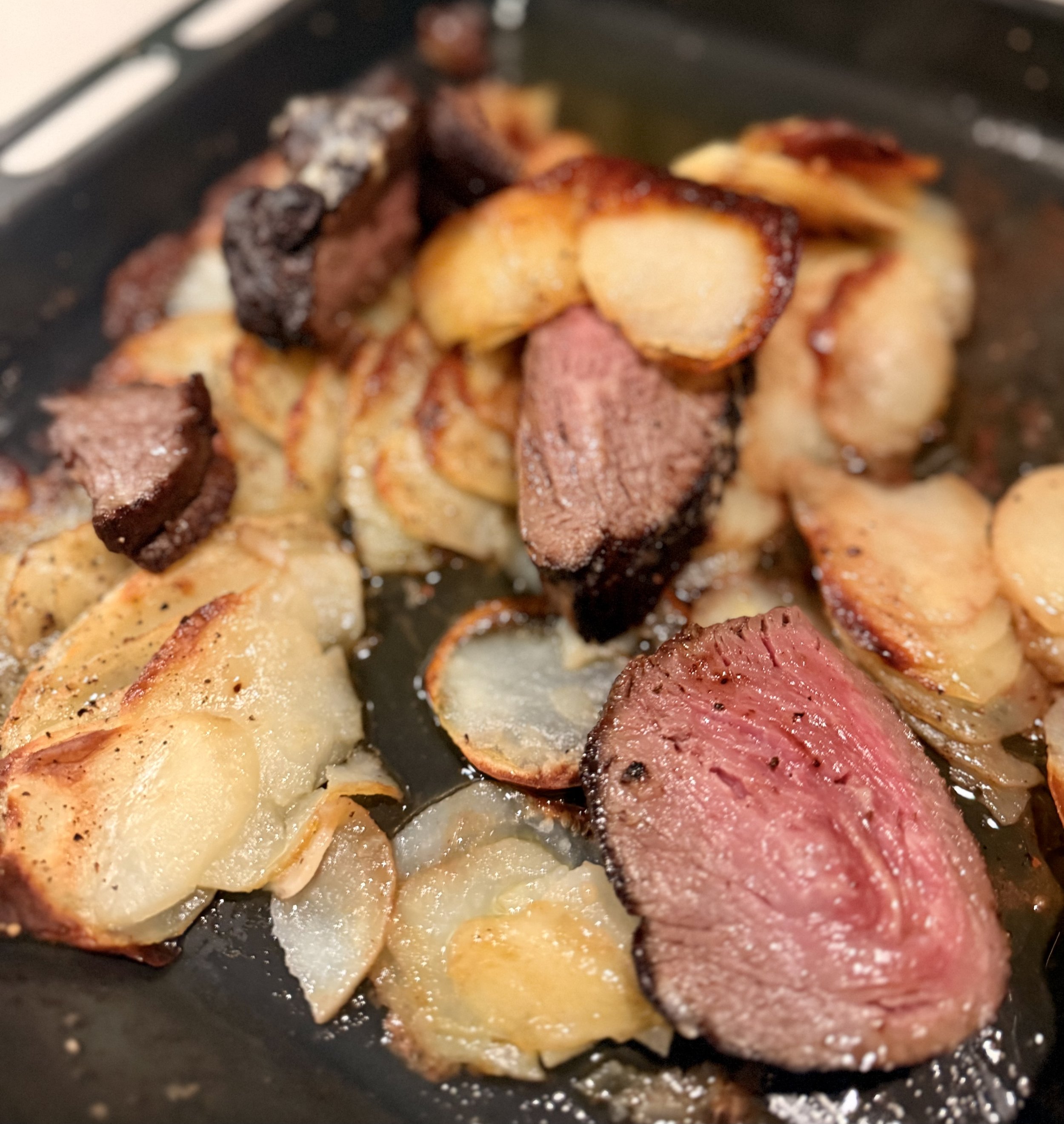 Coeur De Filet indrefilet med Sprø Poteter og Hvitløksmør