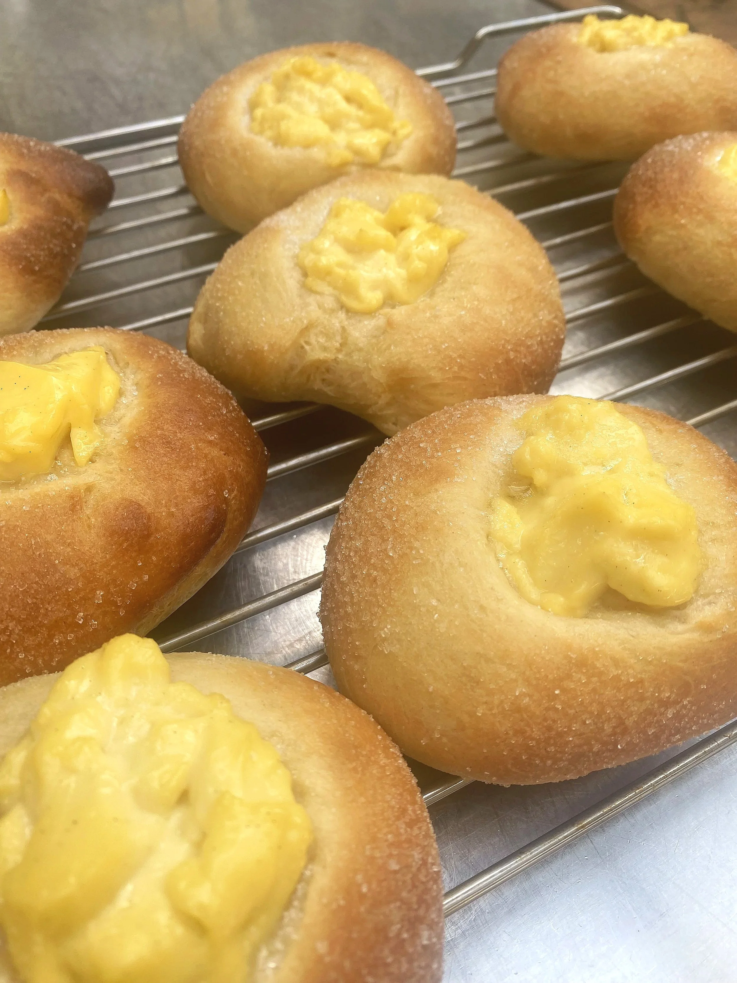 Brioche-Boller med Vaniljekrem