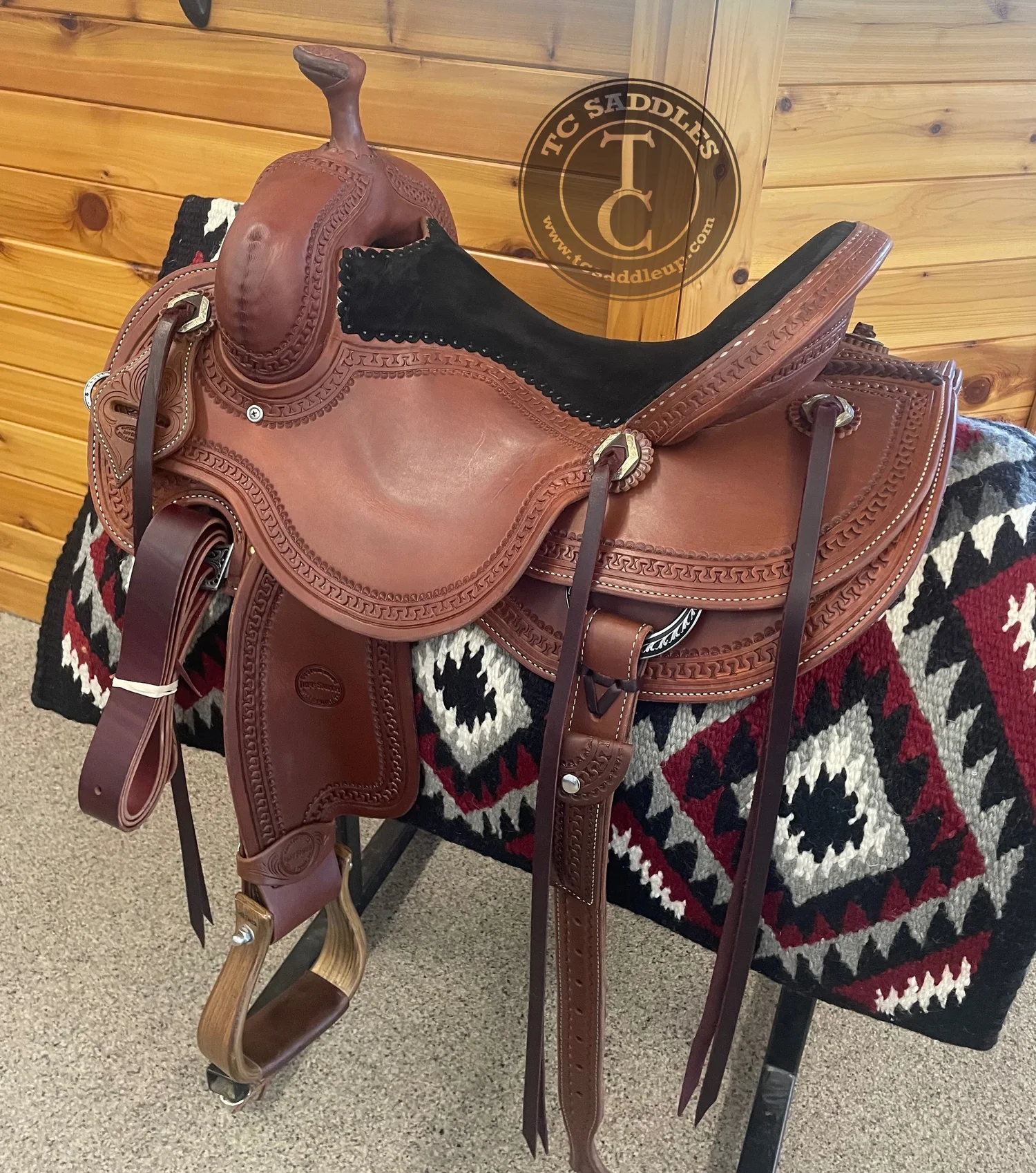 In Stock (with saddle fitter)! Jeff Smith 15” DL, Short Skirt — TC