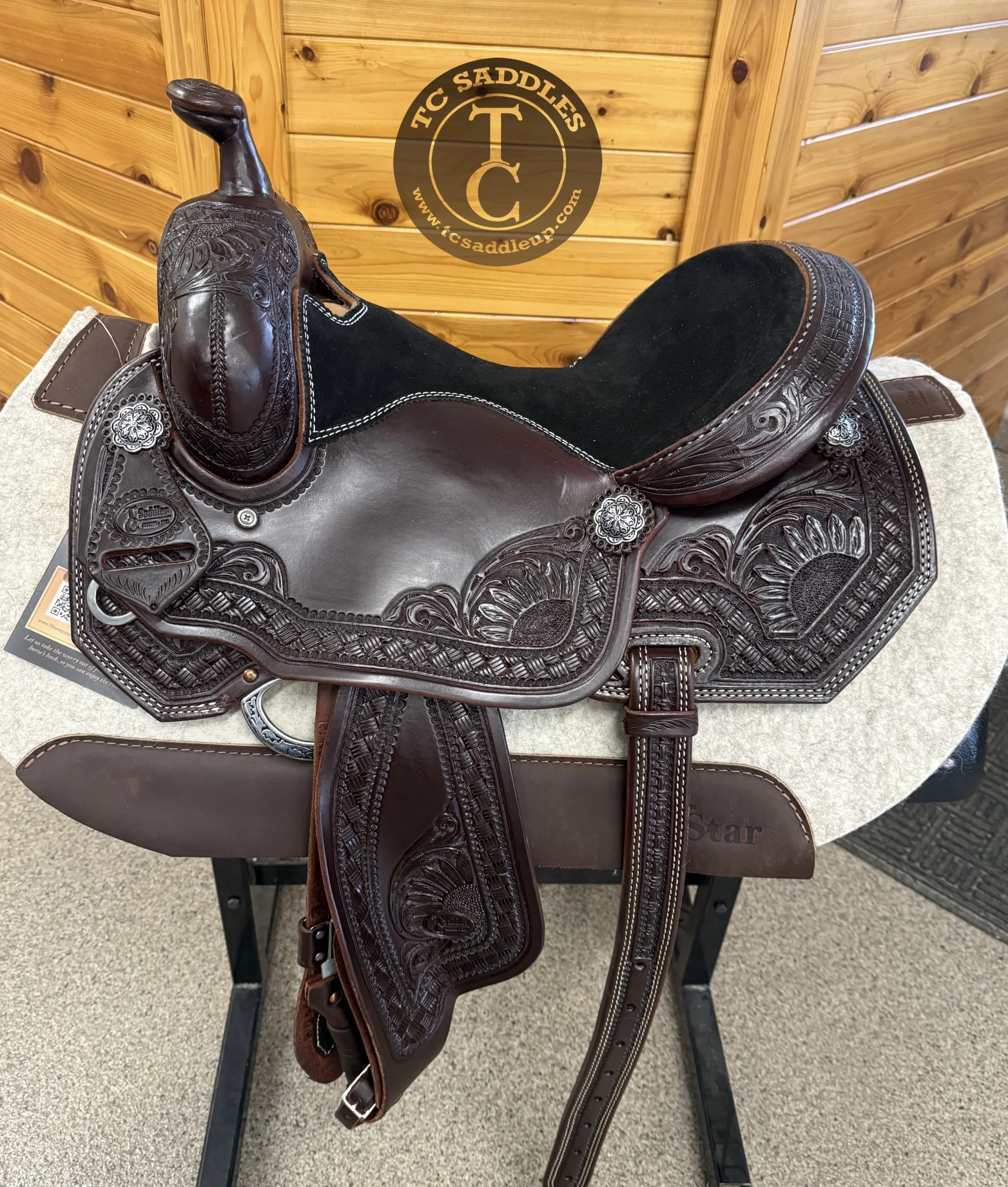 In Stock (AT STORE)!  TC Custom 14.5” Lady Reiner DL Tree, TC26-083