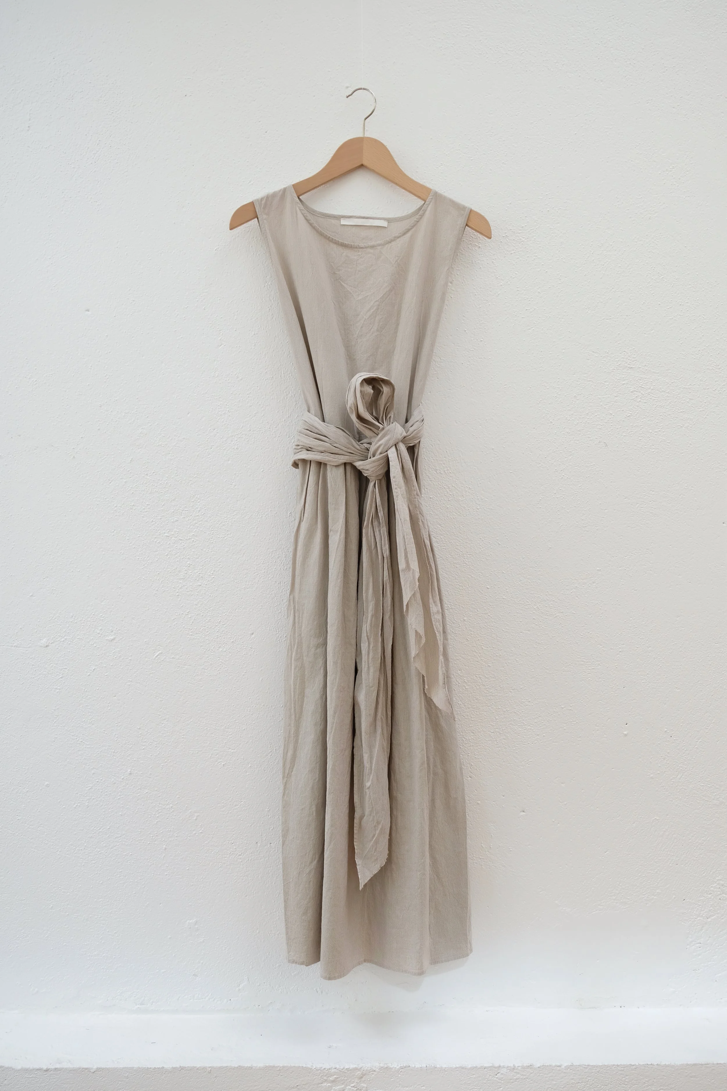 PAMPILLE BEIGE 1.JPG