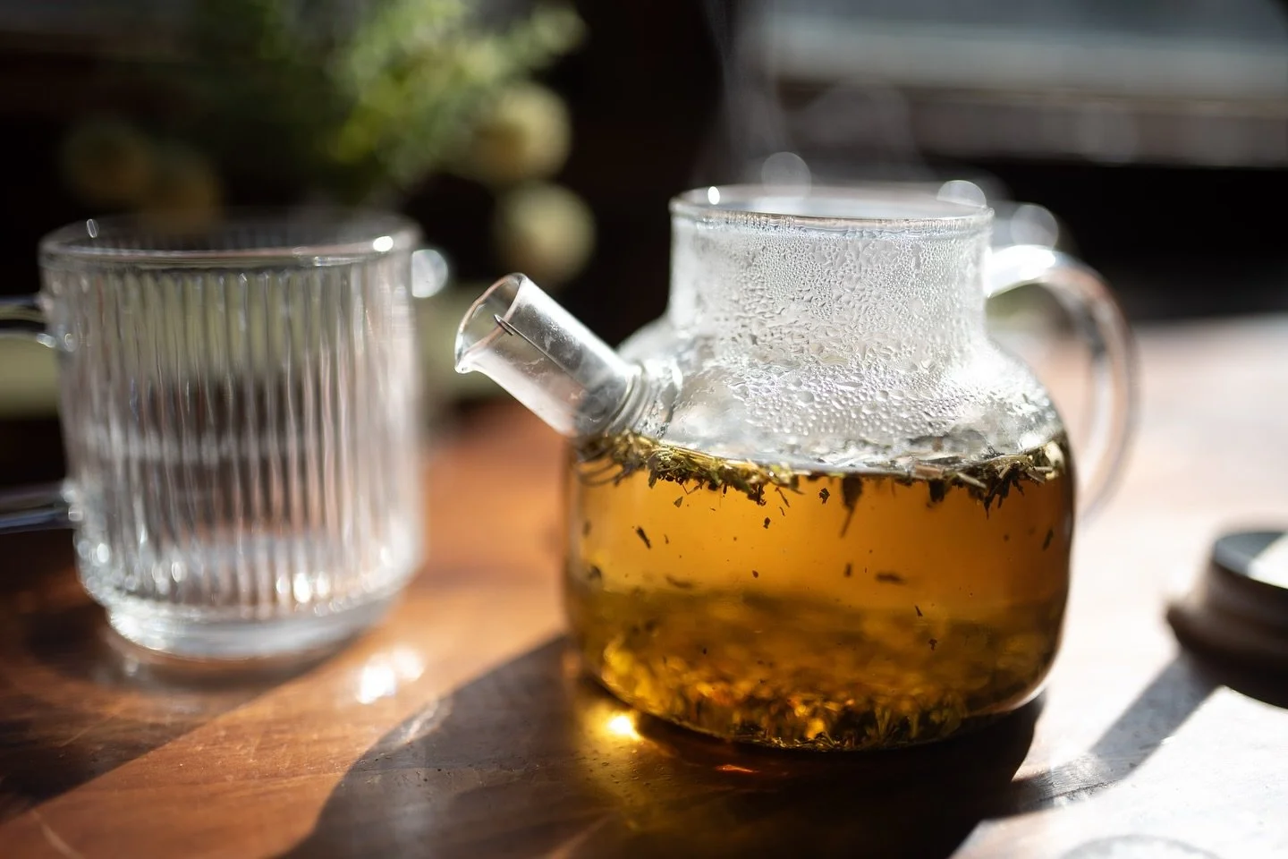 Meet Citrus Mint Revive&mdash;your new go-to for spring refreshment.

This bright, uplifting blend is packed with herbs that gently support energy, clarity, and mood&mdash;without caffeine.

With spearmint, lemon balm, lemongrass, lemon peel, and net