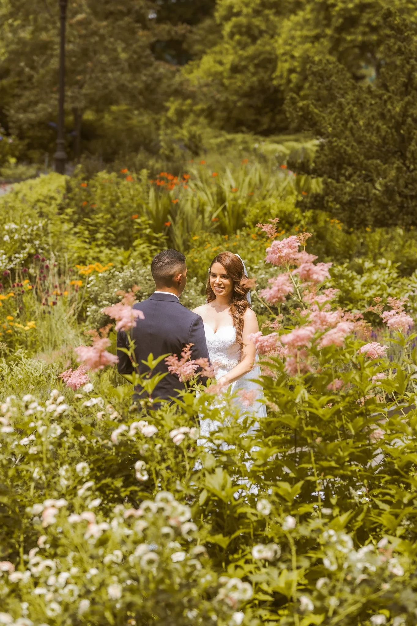 romantic-elopement-at-fort-tryon-park-in-new-york-scenic-wedding-couple-photography-6.jpg
