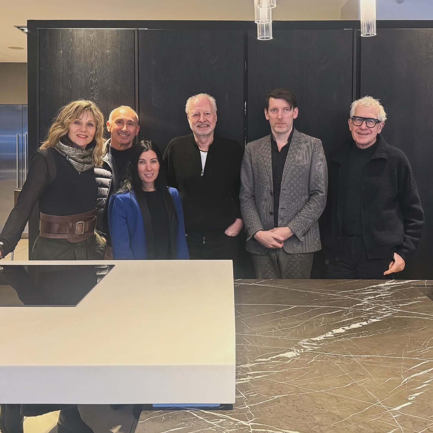 We had an excellent day yesterday hosting the @kbbreview #kbbawards judging panel at our Wigmore Street showroom. 

The members of the judging panel included the wonderful @really_lindabarker @thewoodworks @johnnygreystudios @roswilsondesign @smallbo