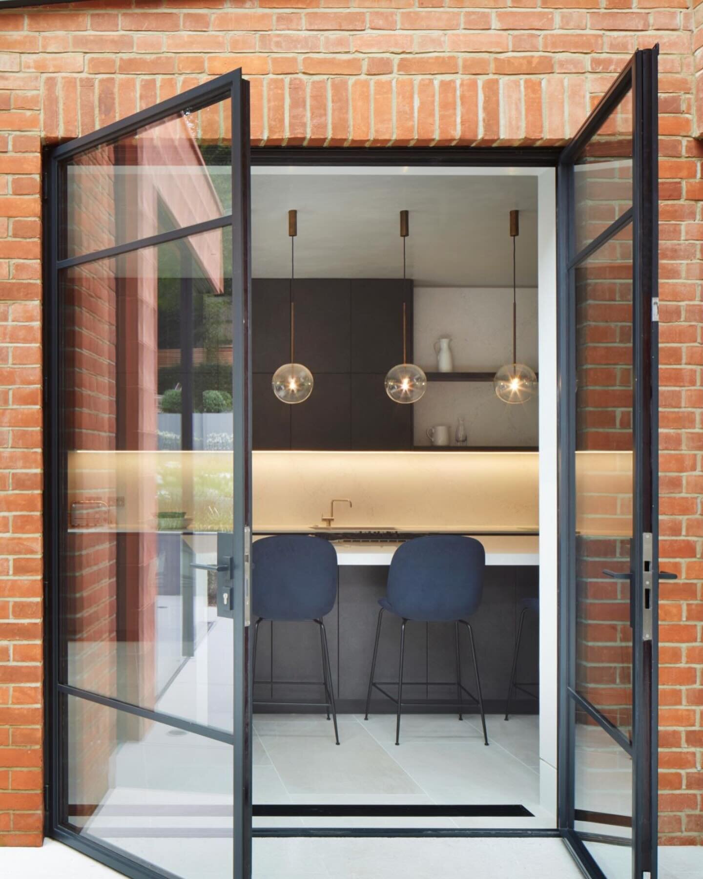 Creating this elegant kitchen for this incredible West Hampstead extension by @m_w_architects was a real pleasure. 

We kept the lines of the kitchen clean with smooth lines to contrast the external style of the extension which uses geometric handmad