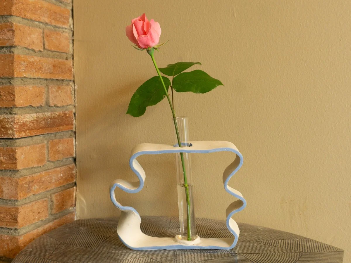 "Shaky" Mobius Vase-2026-8"HX9"Wx2"D