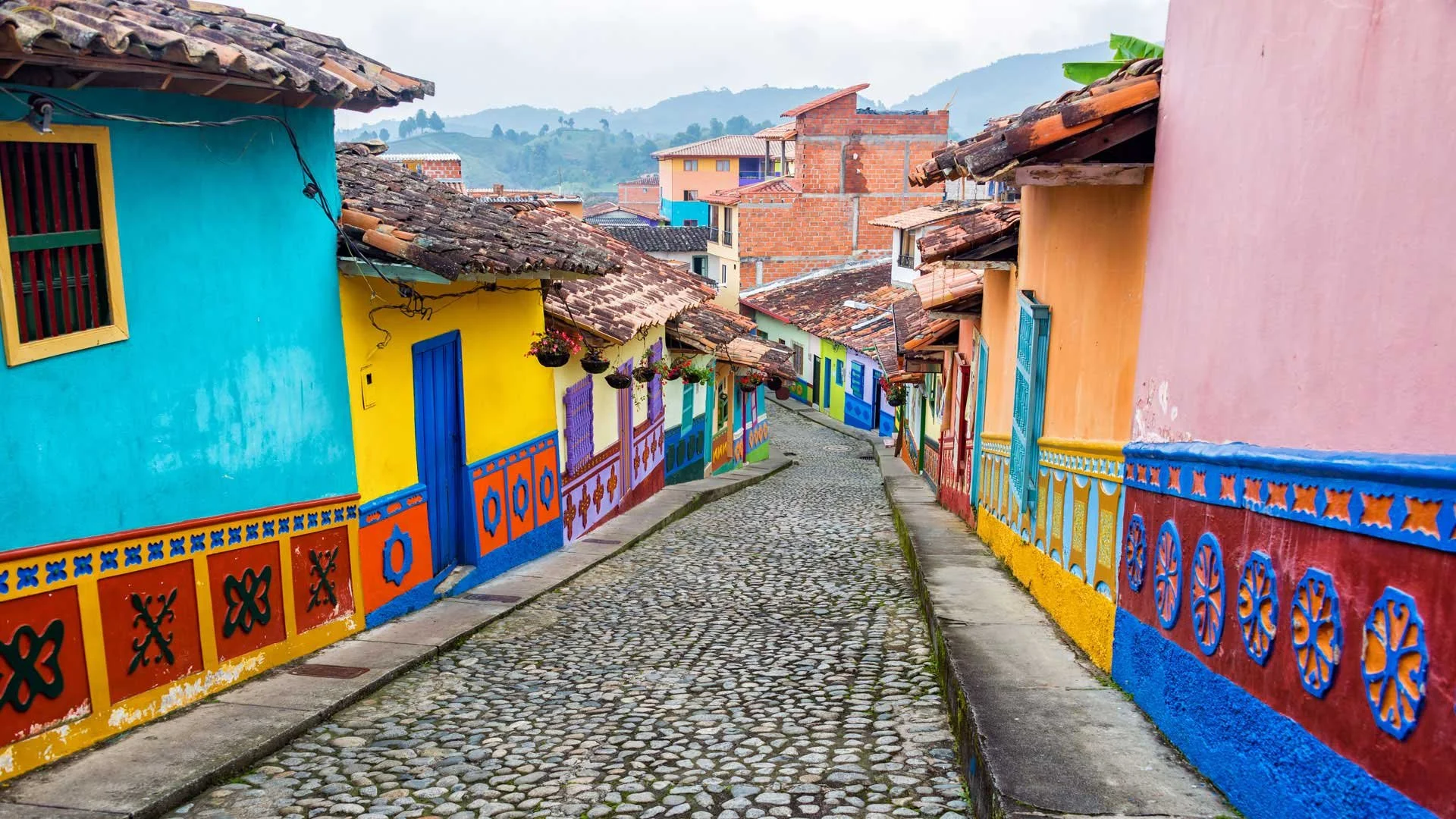 nws-st-colombia-colonial-streets.jpg