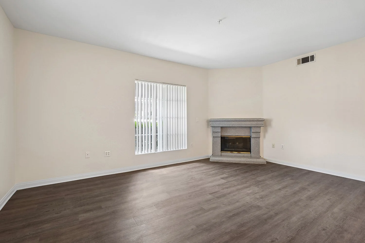 Living Room in Crescent Heights Apartments