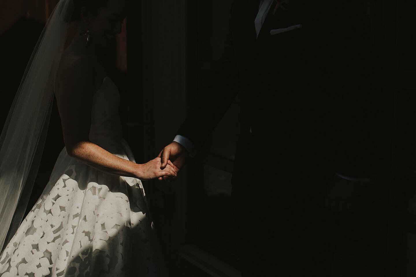 We love this shot from N+M&rsquo;s wedding by Cat and Jeff of @theapartmentphoto // 🖤

Planning + design @smitten_events 
Venue @thepolygonvenue 
Florals @weddingswithbillies 
Hair + Makeup @natachatrottier 
Dress @truvellebridal