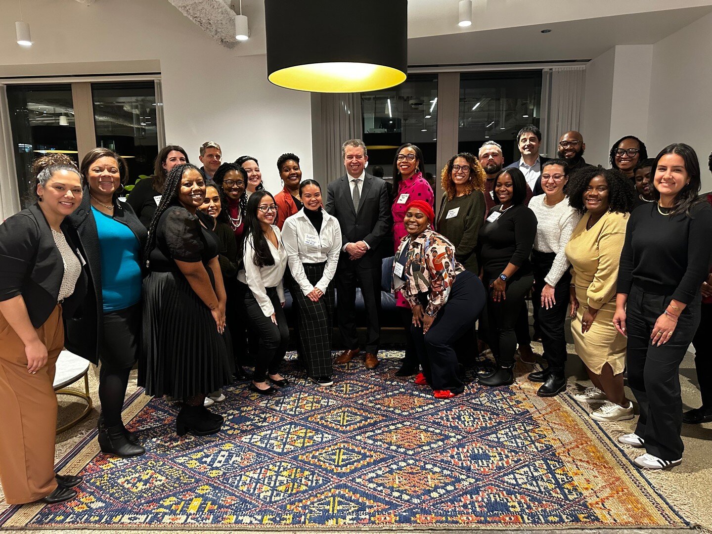 Thank you to @chipublicschools CEO Pedro Martinez for speaking with our alumni last night! We appreciated your honest and open dialogue about the challenges and the successes you've had while running the fourth largest school district in the country.