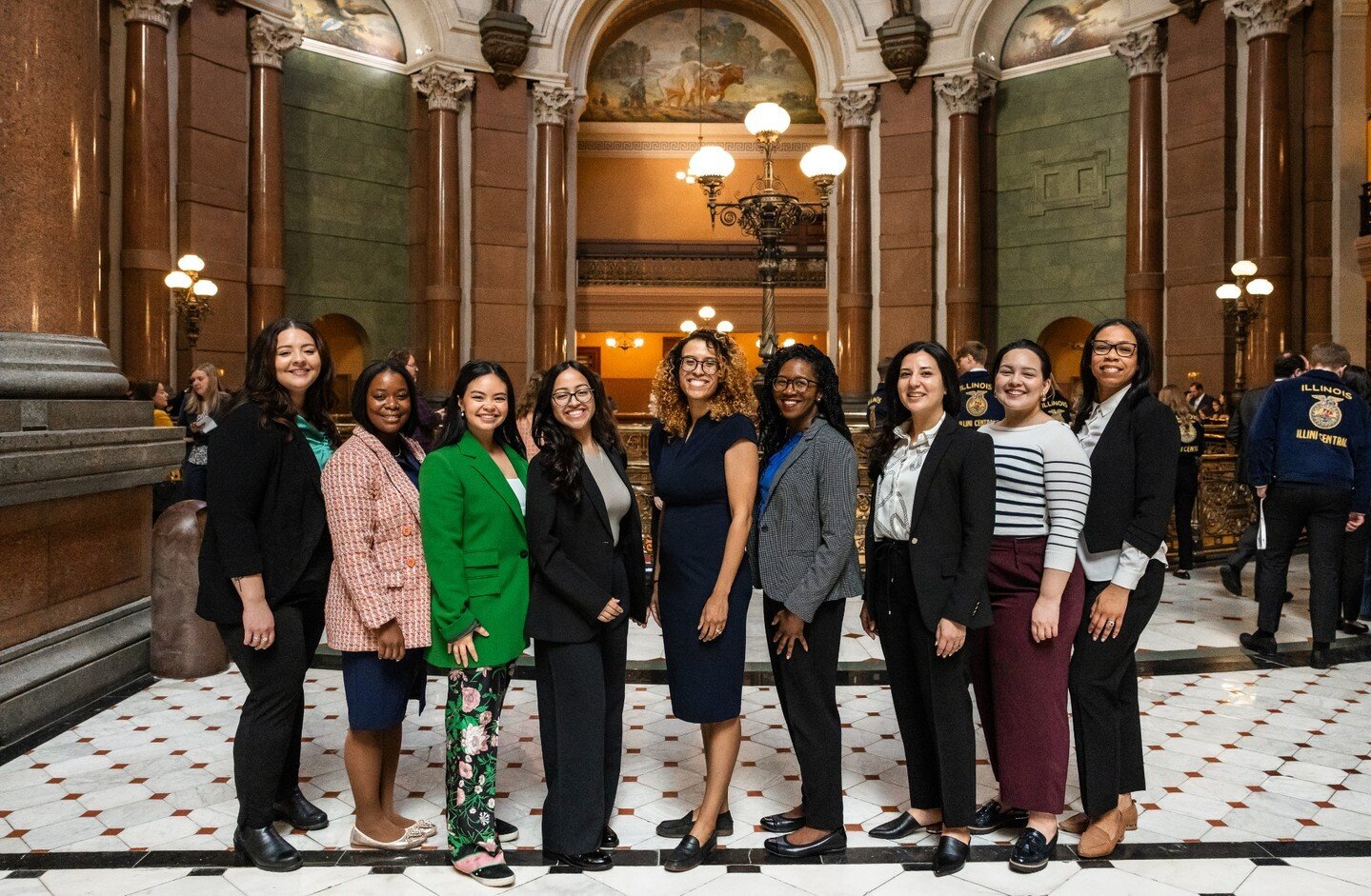 Last week, our Leaders of Color for Systems Change Fellows took a trip to Springfield to learn all about how the Capitol works! They had a sit down meeting with Senate President Harmon where they got to hear his leadership story and the values that d