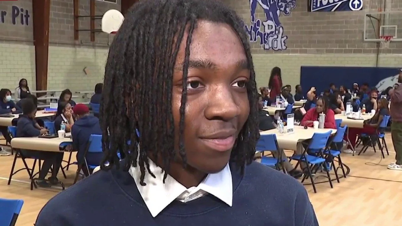 Chicago students dive into blockchain technology at hands-on camp