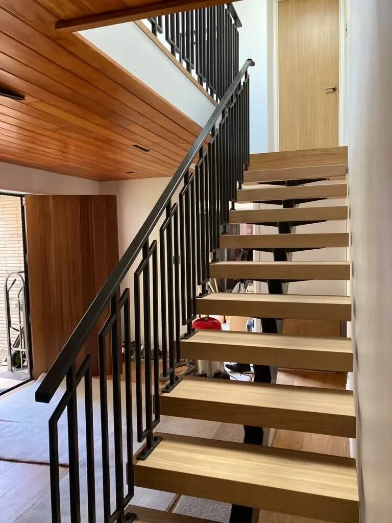 custom-floating-steel-and-timber-stairs-balustrades-auckland.jpg