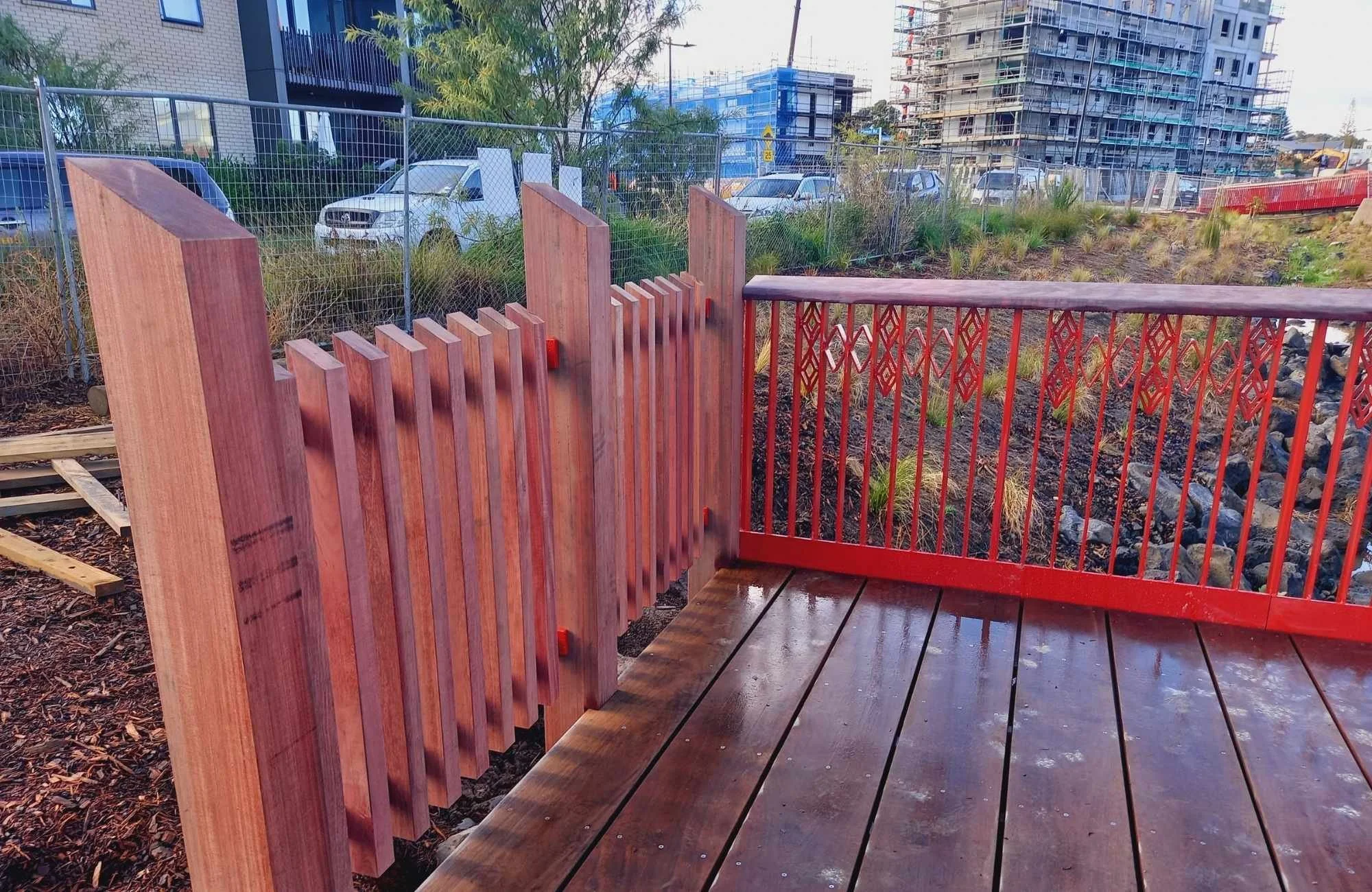  Steel Balustrading &amp; Purple Heart Timber 