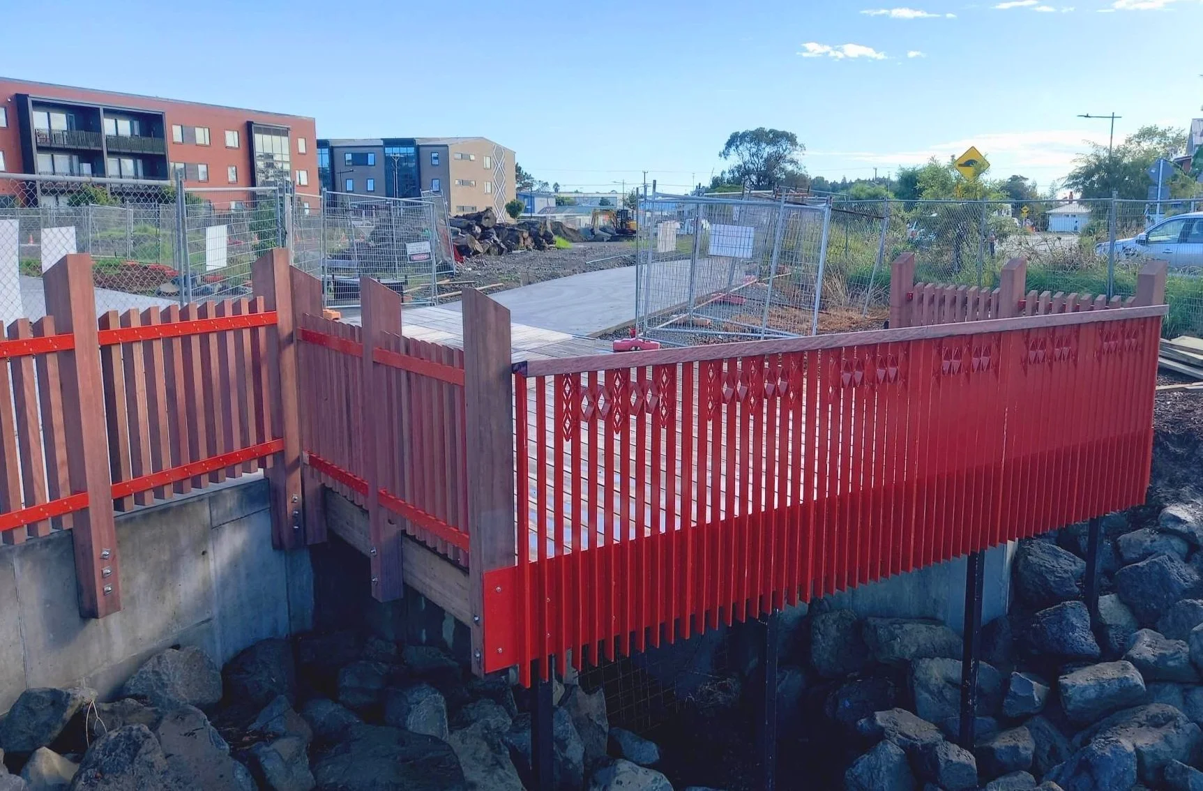 custom-balustrading-steel-and-purple-heart-timber-northcote-jn1232.jpg