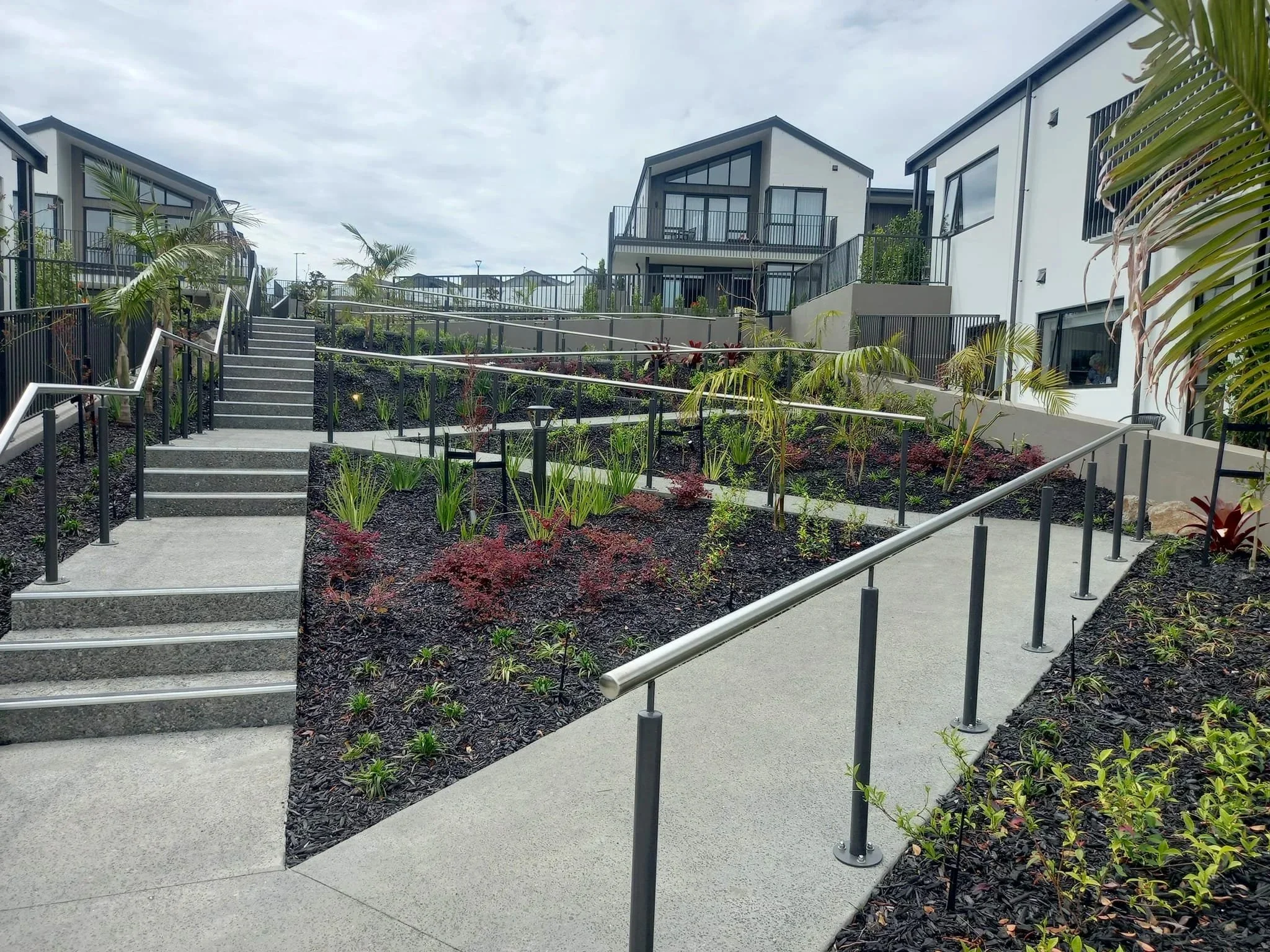 outdoor-handrails-silverdale-jn1335-3.jpg