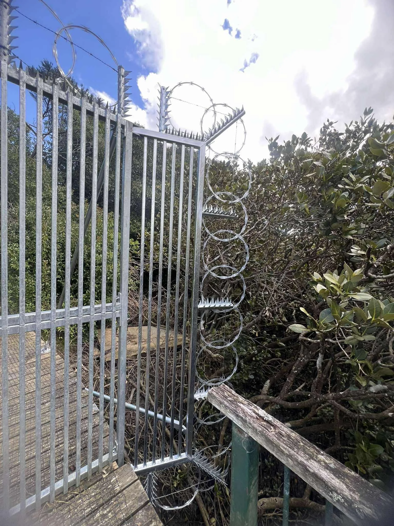 outdoor security gate and panels with razor wire in Auckland