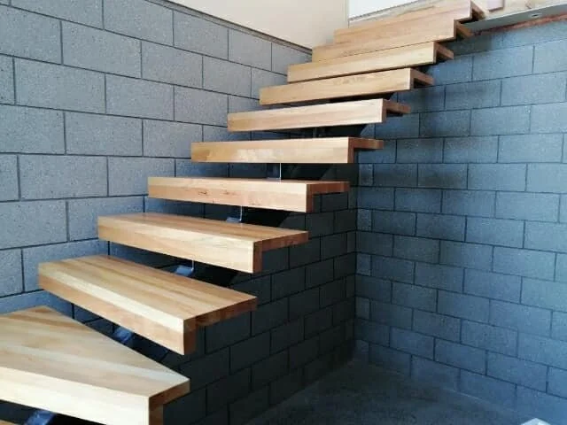 custom-timber-steel-indoor-staircase-auckland.jpg
