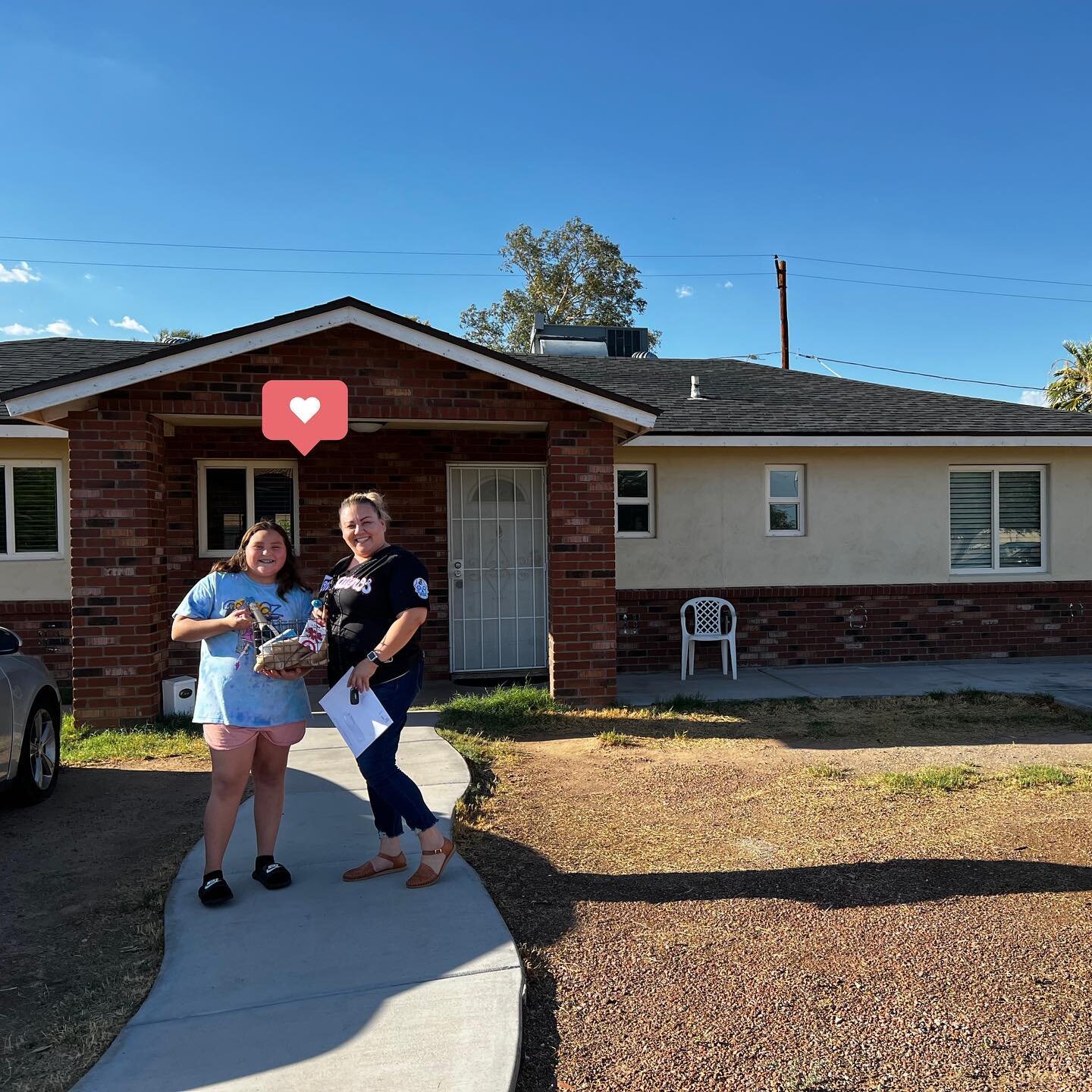 This hard-working lady signed up with us with one goal in mind&hellip;to be able purchase her next house.  She prepared herself financially, knew exactly what she wanted and after just a few months&hellip; here we are 🏡 🎉

Congratulations Ivette, t