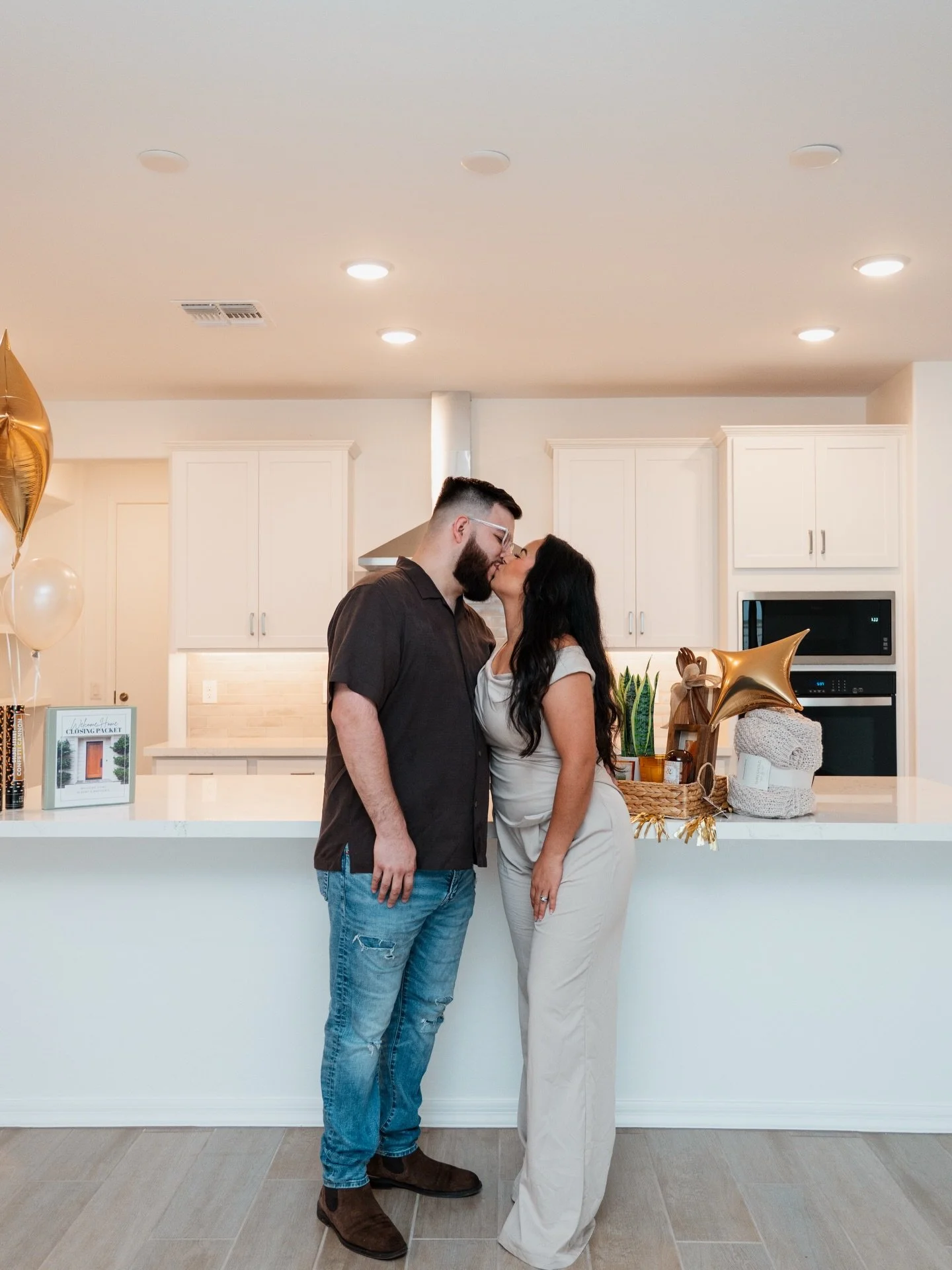 When I negotiate the best deal and my photoshoot appearance 😁🏡🤎✨