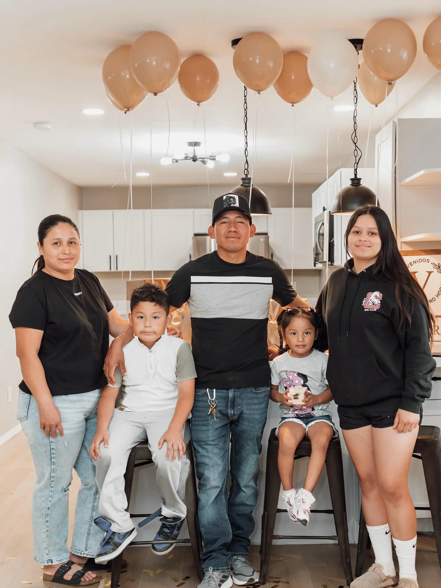 Hard work, patience, and a whole lot of faith led to this moment&hellip; CLOSING DAY! 🔑🏡✨

Seeing my clients finally hold the keys to their new home is the most rewarding feeling. From the first conversation to today, every step was worth it. So in