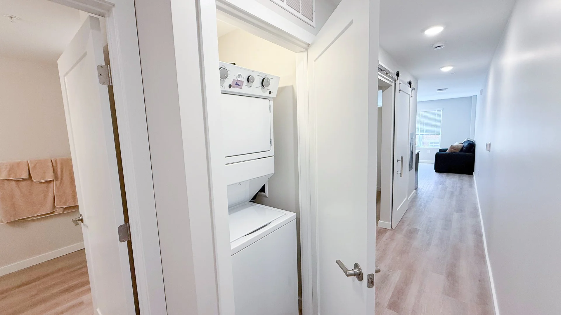 608 Chalmers 204 - Model 1 BR B - 9.jpg