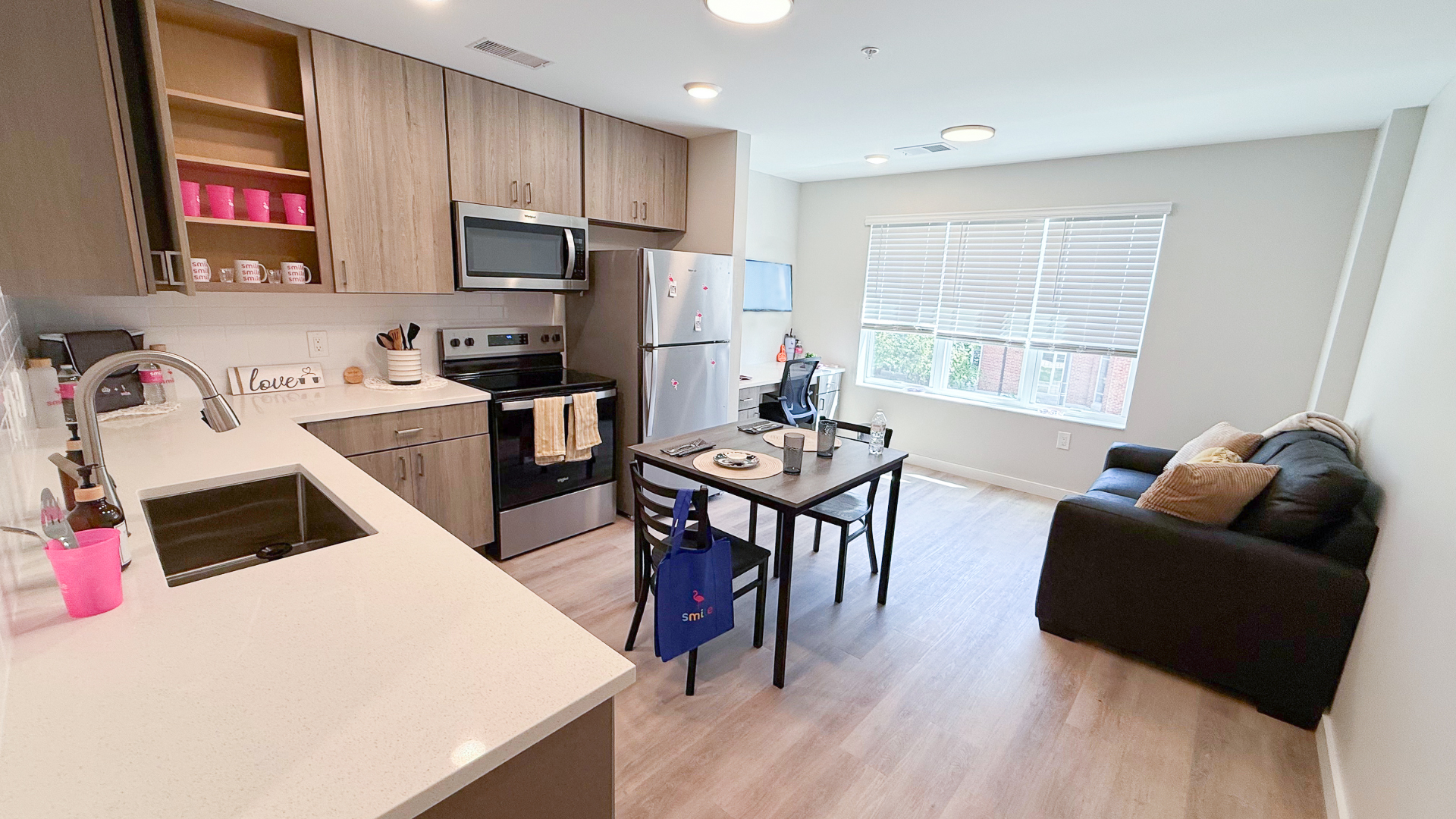 608 Chalmers 204 - Model 1 BR B - 2 - PS.png