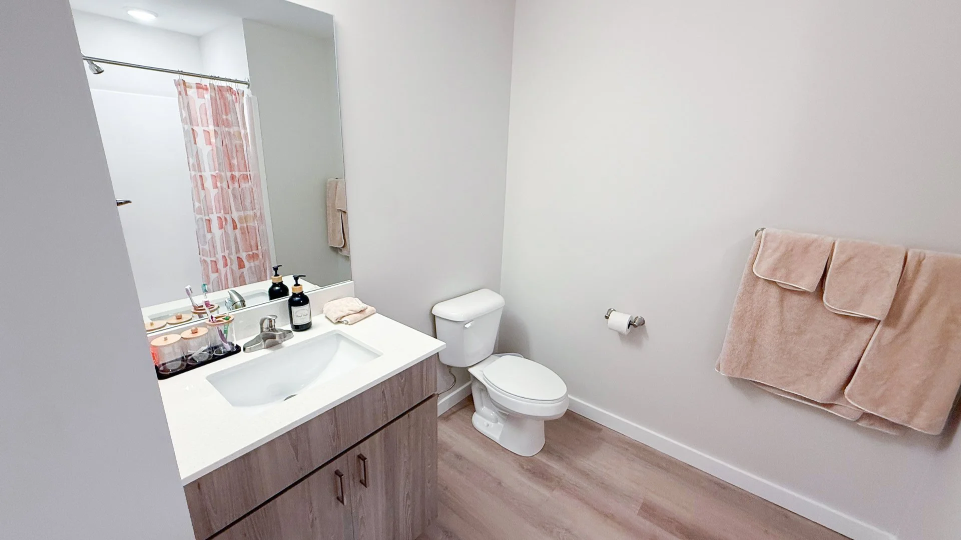 608 Chalmers 204 - Model 1 BR B - 7.jpg