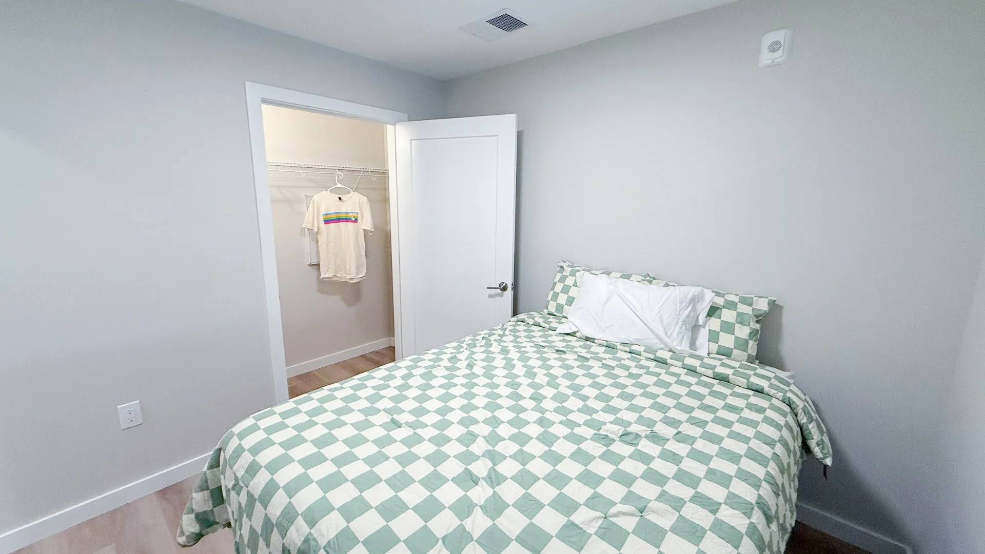 608 Chalmers 204 - Model 1 BR B - 11.jpg