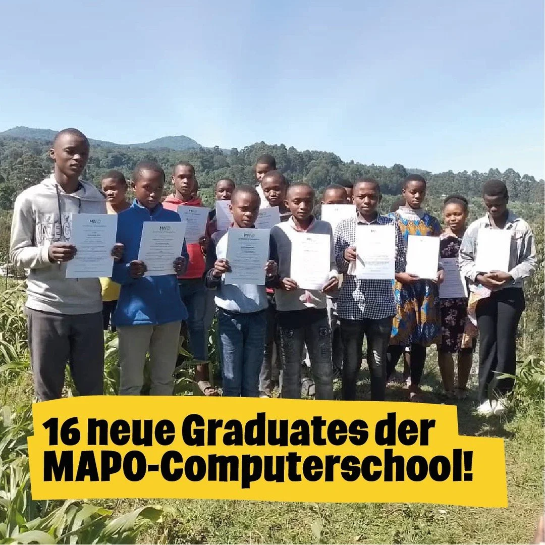 Eine neue Class of 2025 unserer Computerschule hat es geschafft! Wir gratulieren den Absolvent:innen zum Abschluss des Grundlagentrainings und nat&uuml;rlich dem damit verliehenen MAPO-Zerifikat!