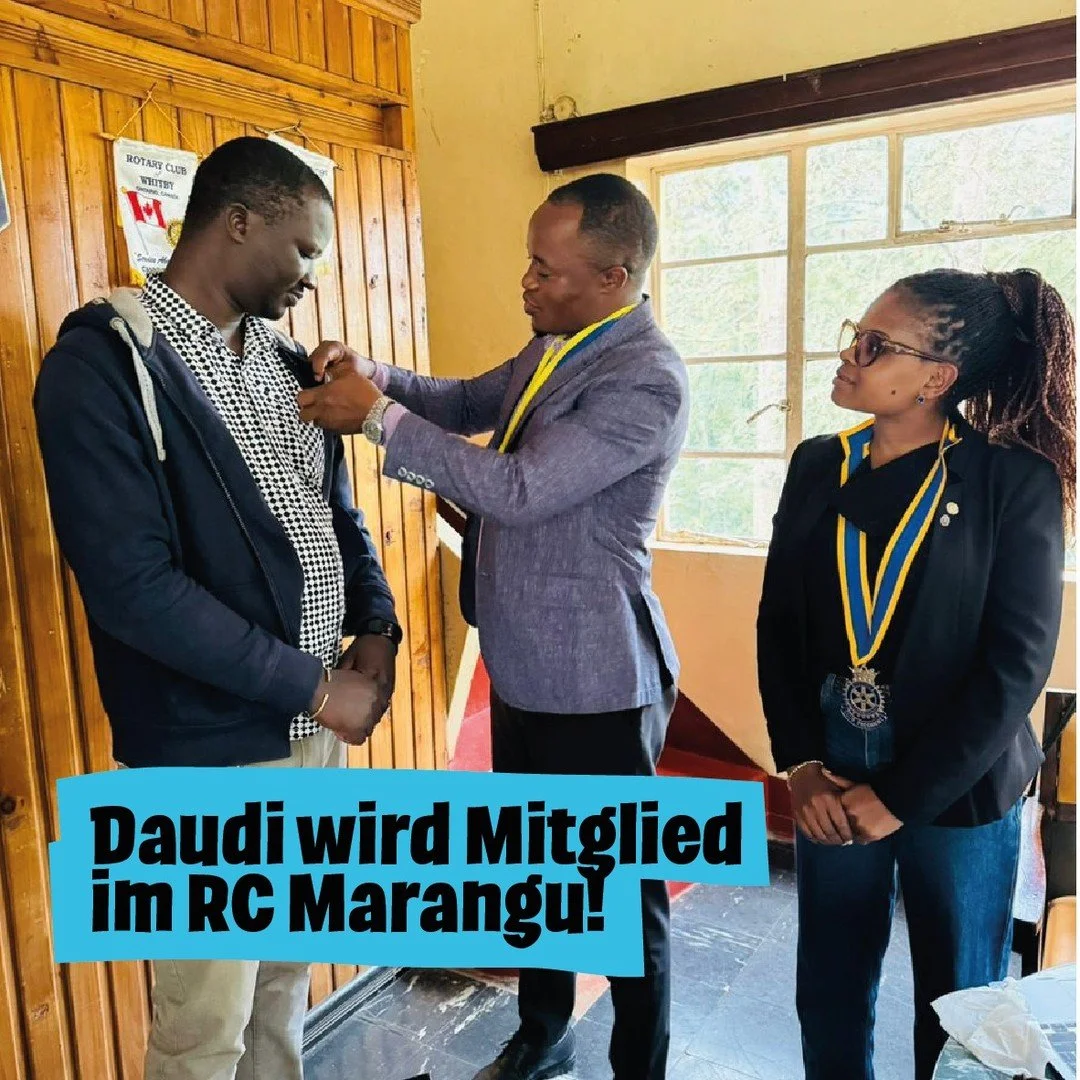 Auch wenn unser Social-Media-Game ein bisschen hinterherhinkt: HERZLICHEN Gl&uuml;ckwunsch an unseren Co-Founder Daudi zur Aufnahme in die Rotarian Family im RC Marangu!!