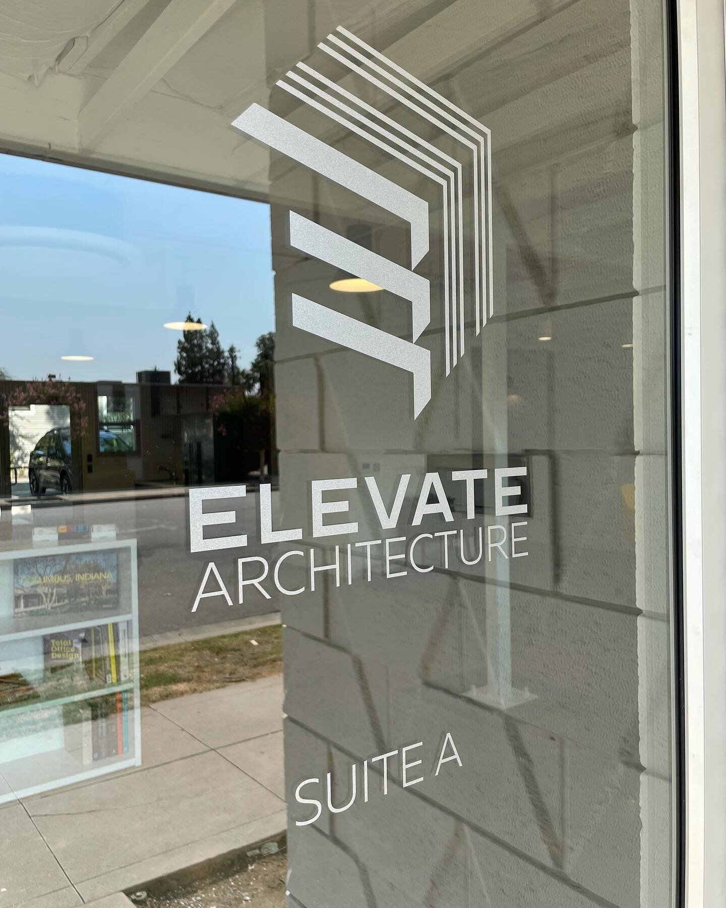 Excited to meet some great clients in our new space!

#bakersfield #architecture #bakersfieldarchitecture #beinbakersfield #downtown #elevatearchca #california #midcenturymodern #officespace