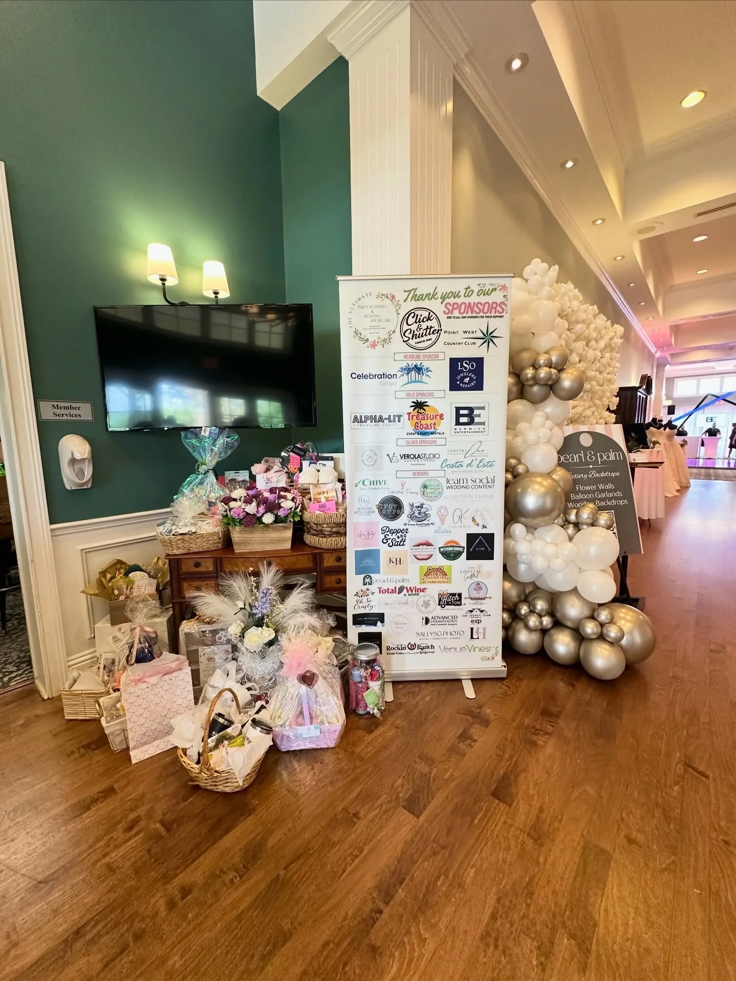 What a day! 💝 We had the best time connecting with local businesses, soon-to-be brides, grooms, and their families at @theultimateshowcase.verobeach ✨

We loved sharing our passion for nourishing your body through every stage of life - pre-wedding, 