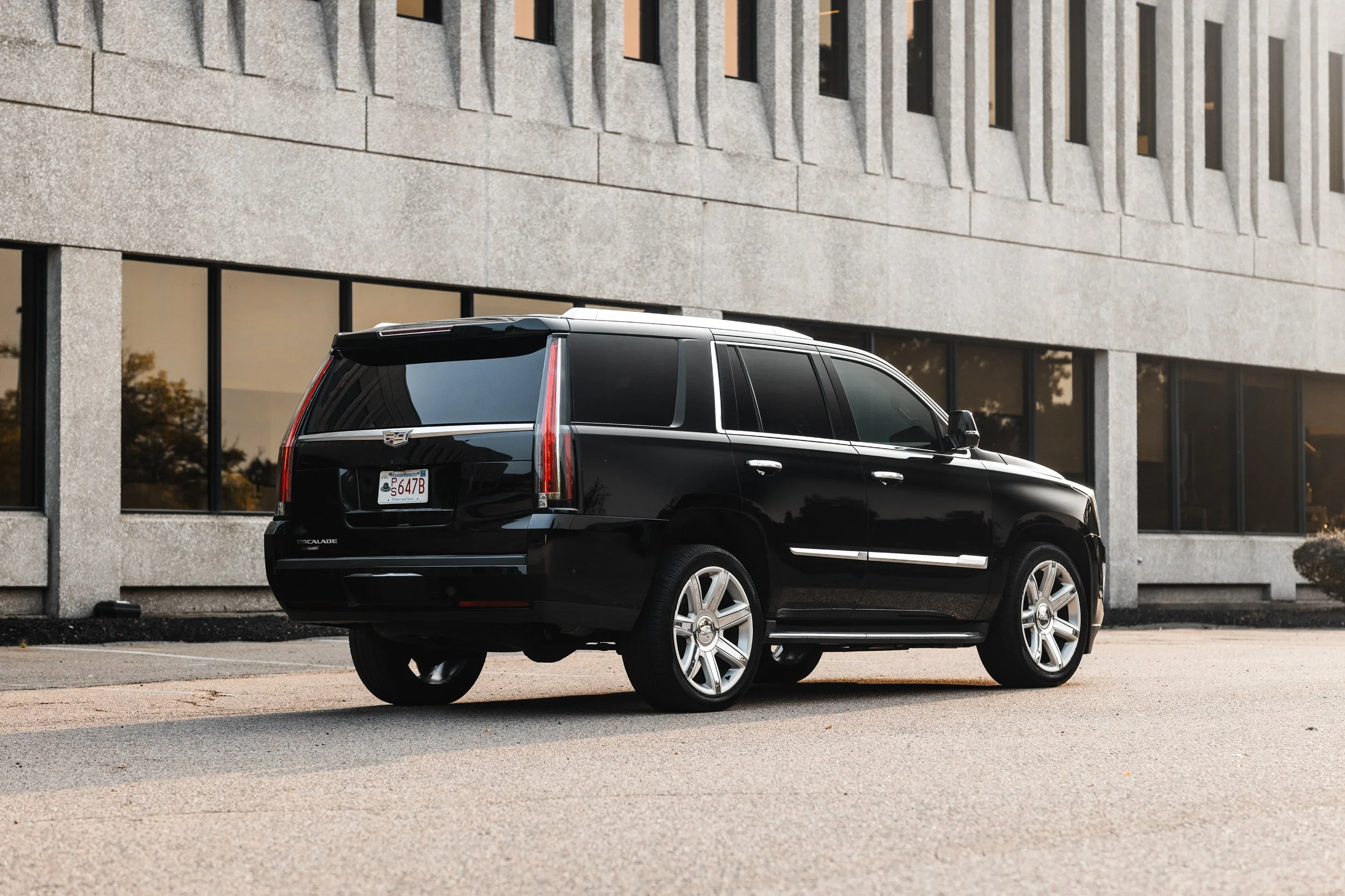 CADILLAC ESCALADE RENTAL CAR MASSACHUSETTS — DRIVEIFY