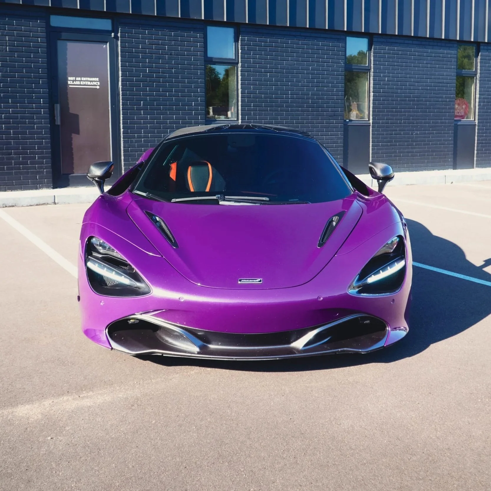 720S_014.jpg