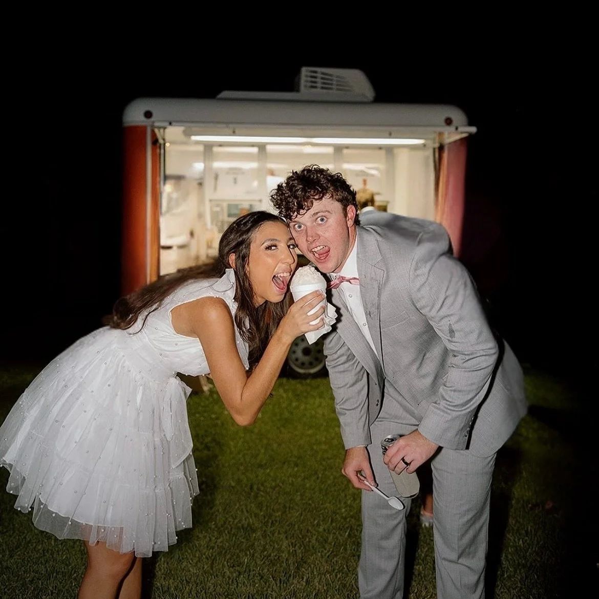 Something borrowed, something blue&hellip;. and something icy too 🍧💍

Congrats to the newlyweds! 🧡

Fancy Freeze is available for weddings, receptions, and all your love-filled moments! 

Send us a DM or check our website for more info 📲

#stayfa