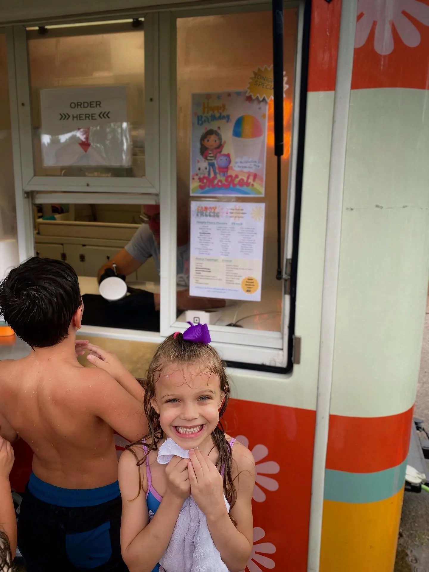 This birthday girl knew how to party! 🔥🍧

#stayfancy #meetmeatthewindow #birthdayparties #smallbusiness