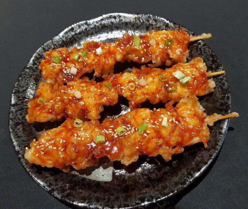 Dak-kkochi (Chicken skewer)
It comes with 3 skewers for $10.99
.
.
.

#kamloops #kamloopssushi #sushi #japanesefood #kamloopskorean #koreanfood #canada #northkamloops #northkamloopssushi #norkamsushi #캠룹스 #캠룹스치킨 #chickenskewers