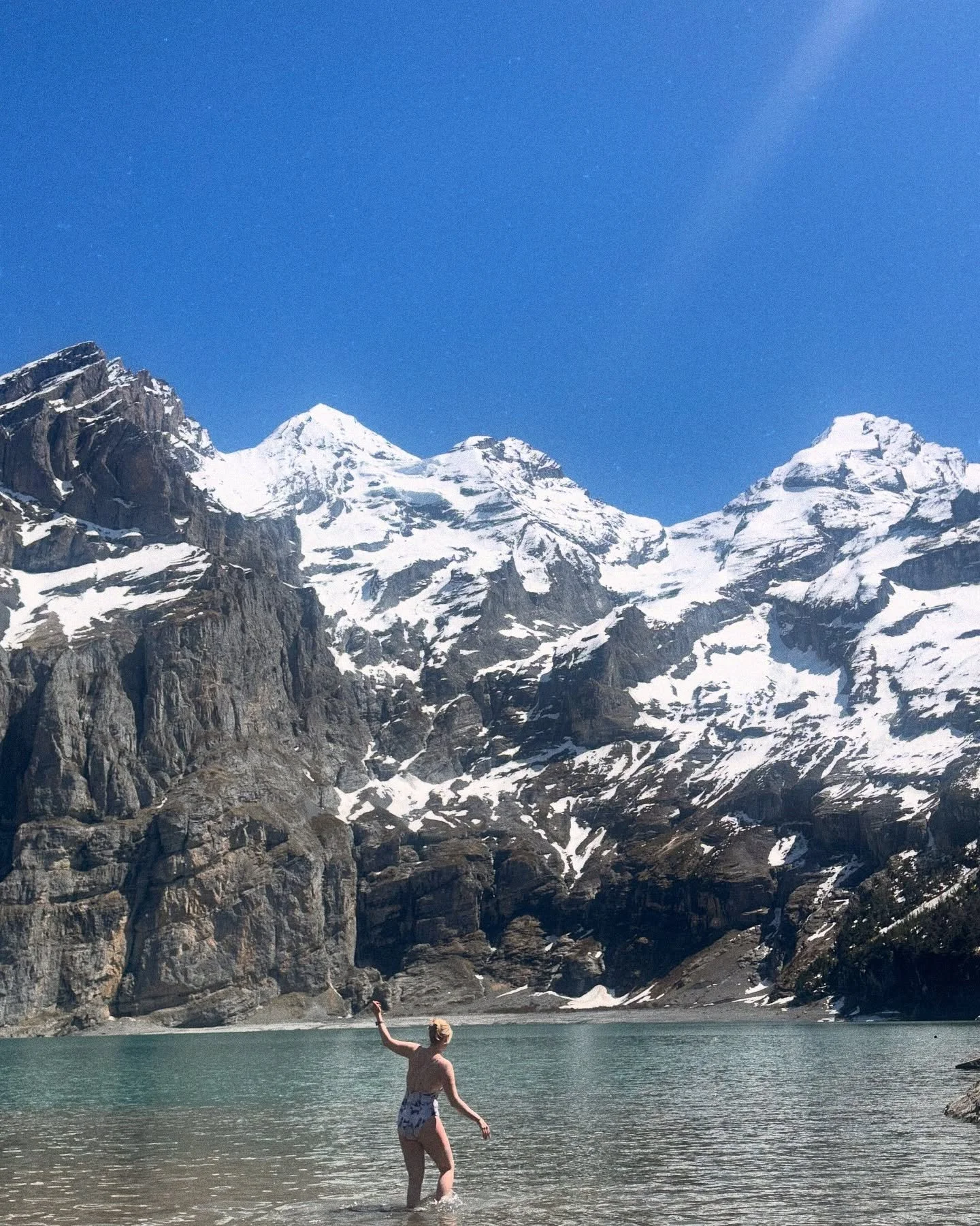 Happy beginning of May 💌 We&rsquo;ve been blessed with the greatest weather lately and I couldn&rsquo;t imagine a better way to enjoy it than in the Swiss Alps