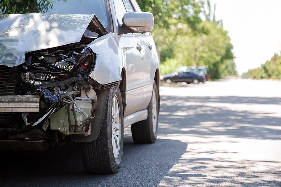bigstock-Destroyed-Car-In-Car-Crash-Tra-422908301.jpg