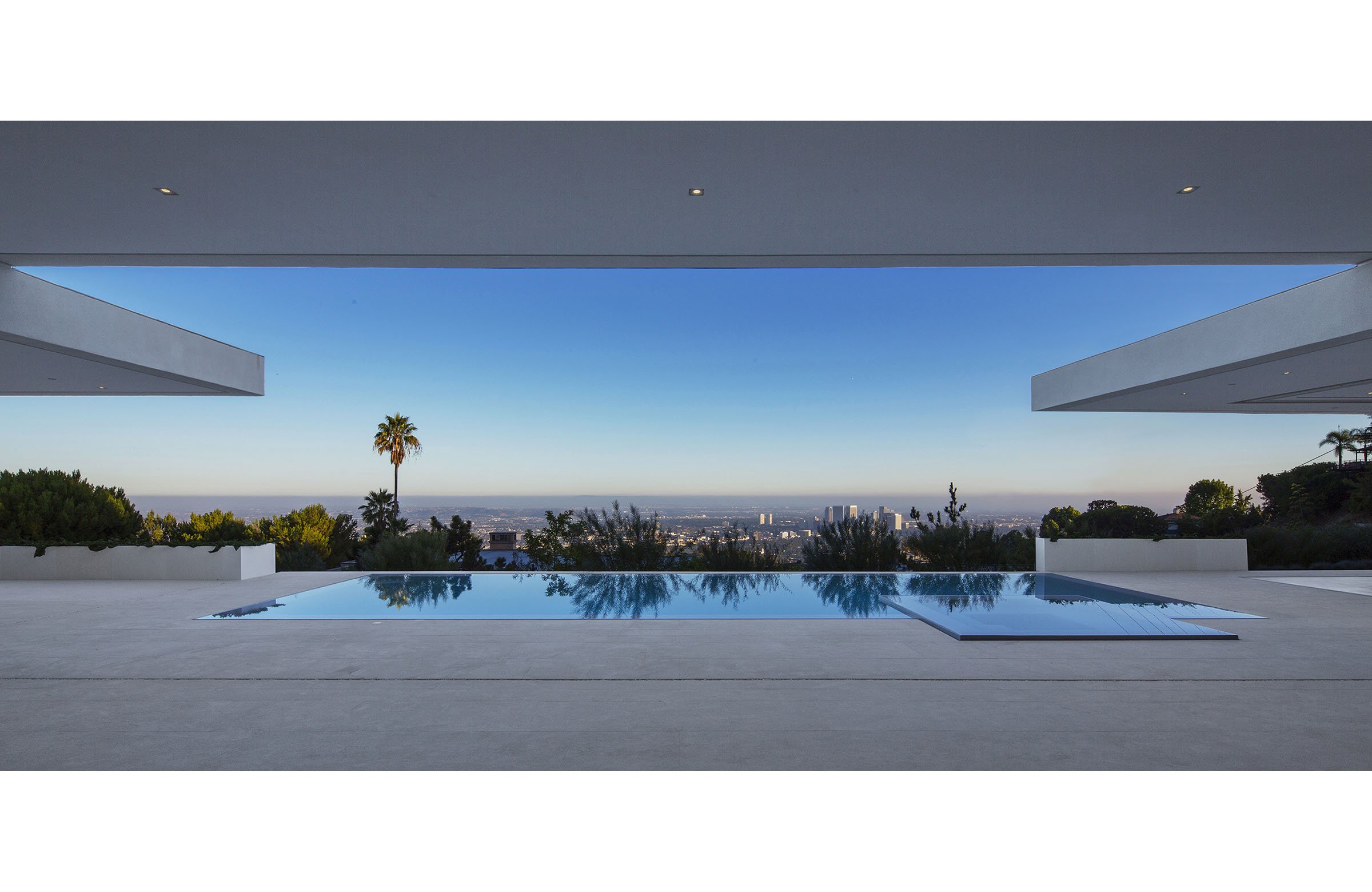 small_01_XTEN Architecture_Mirrorhouse.jpg
