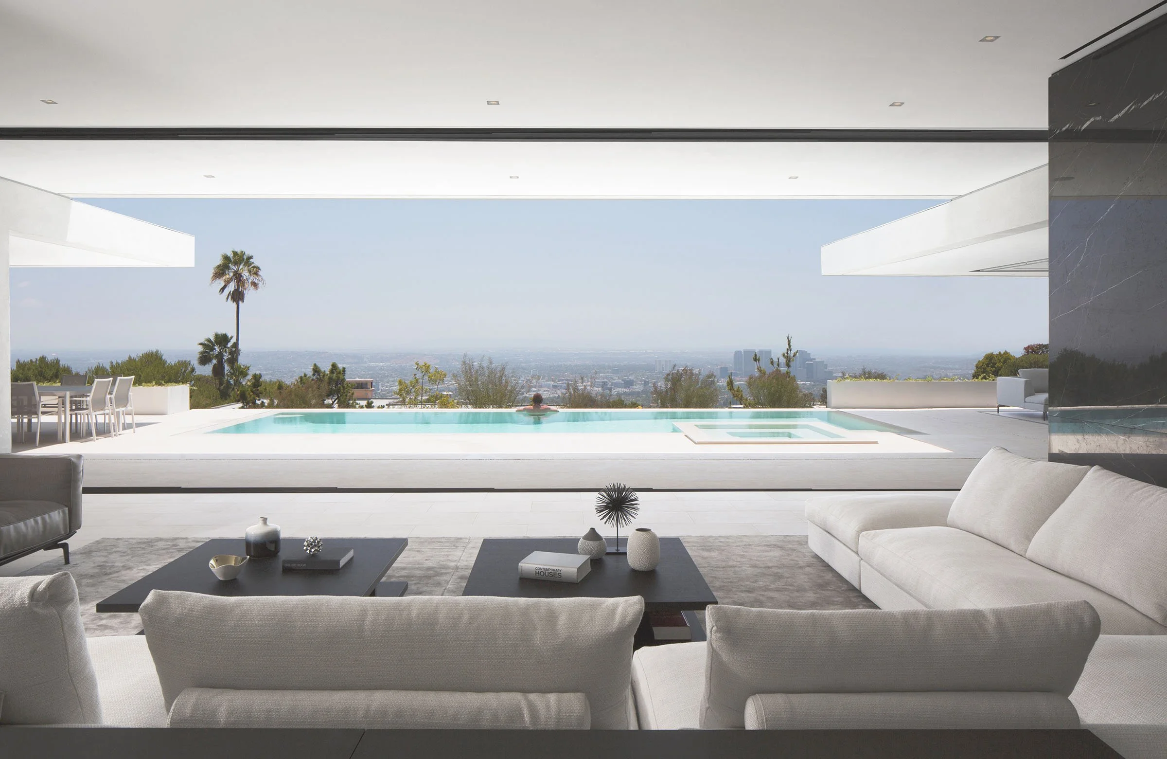 small_07_TEN Architecture_Mirrorhouse_1.jpg