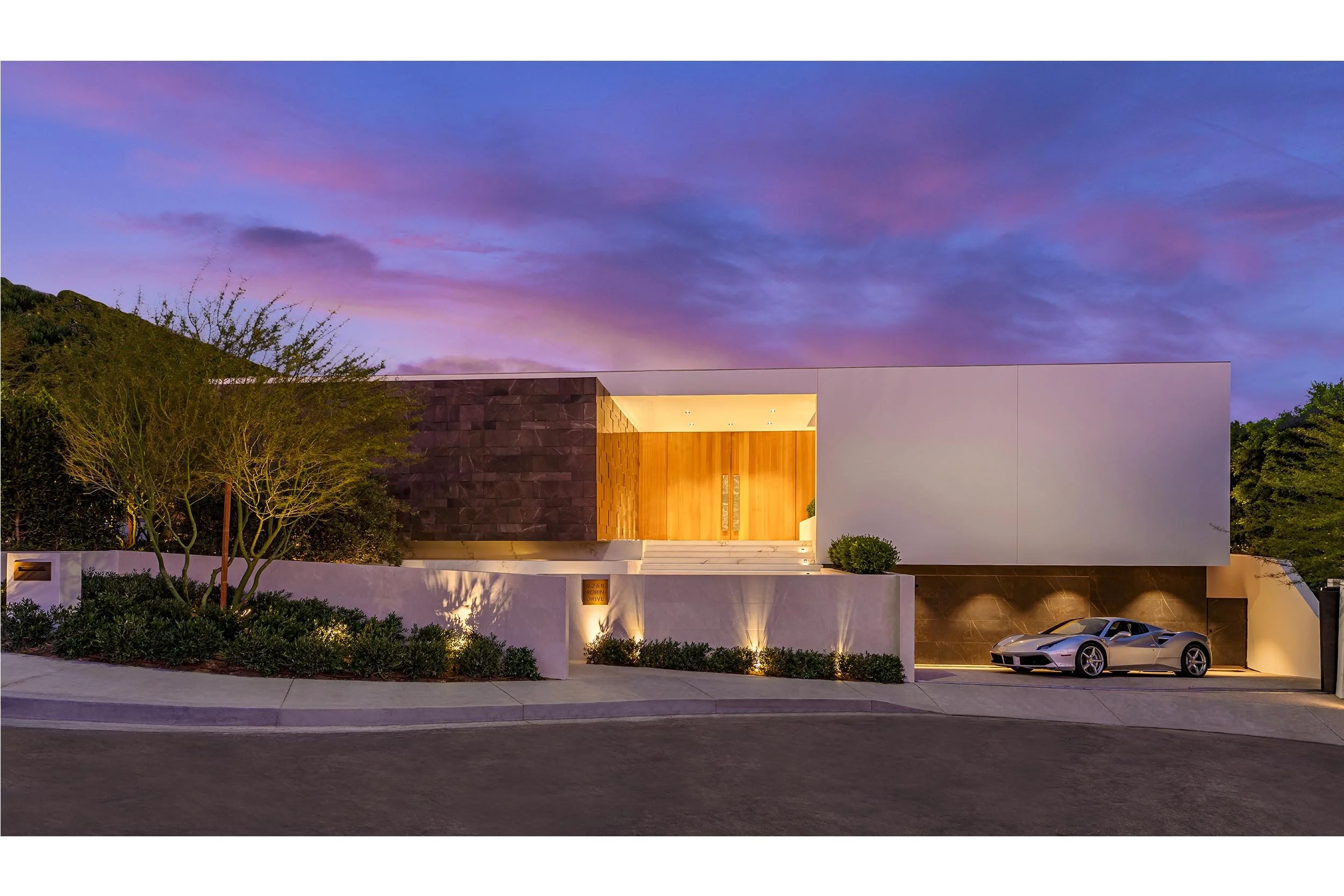 9268RobinDrive096a.jpg