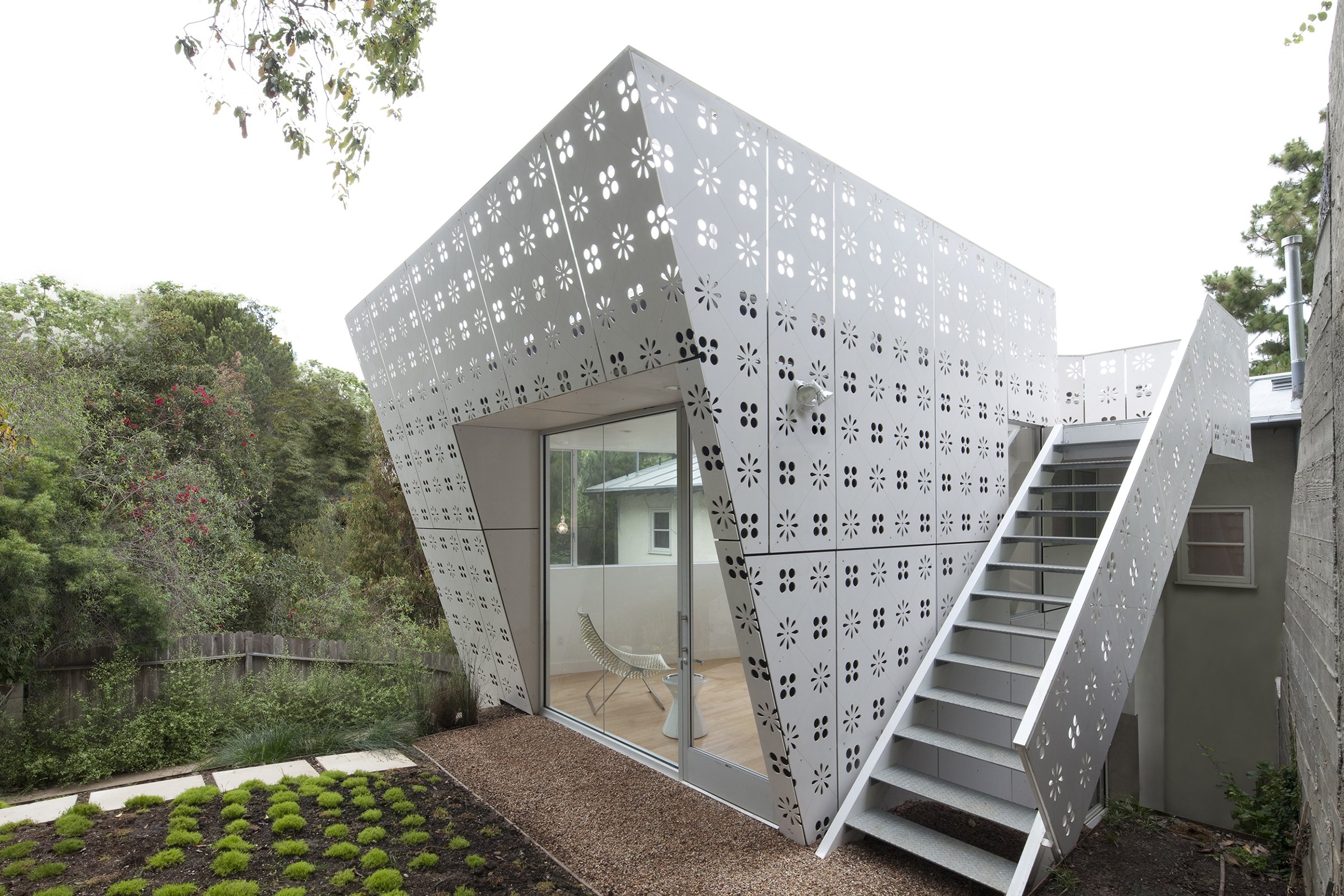 diamondhouse-01.jpg