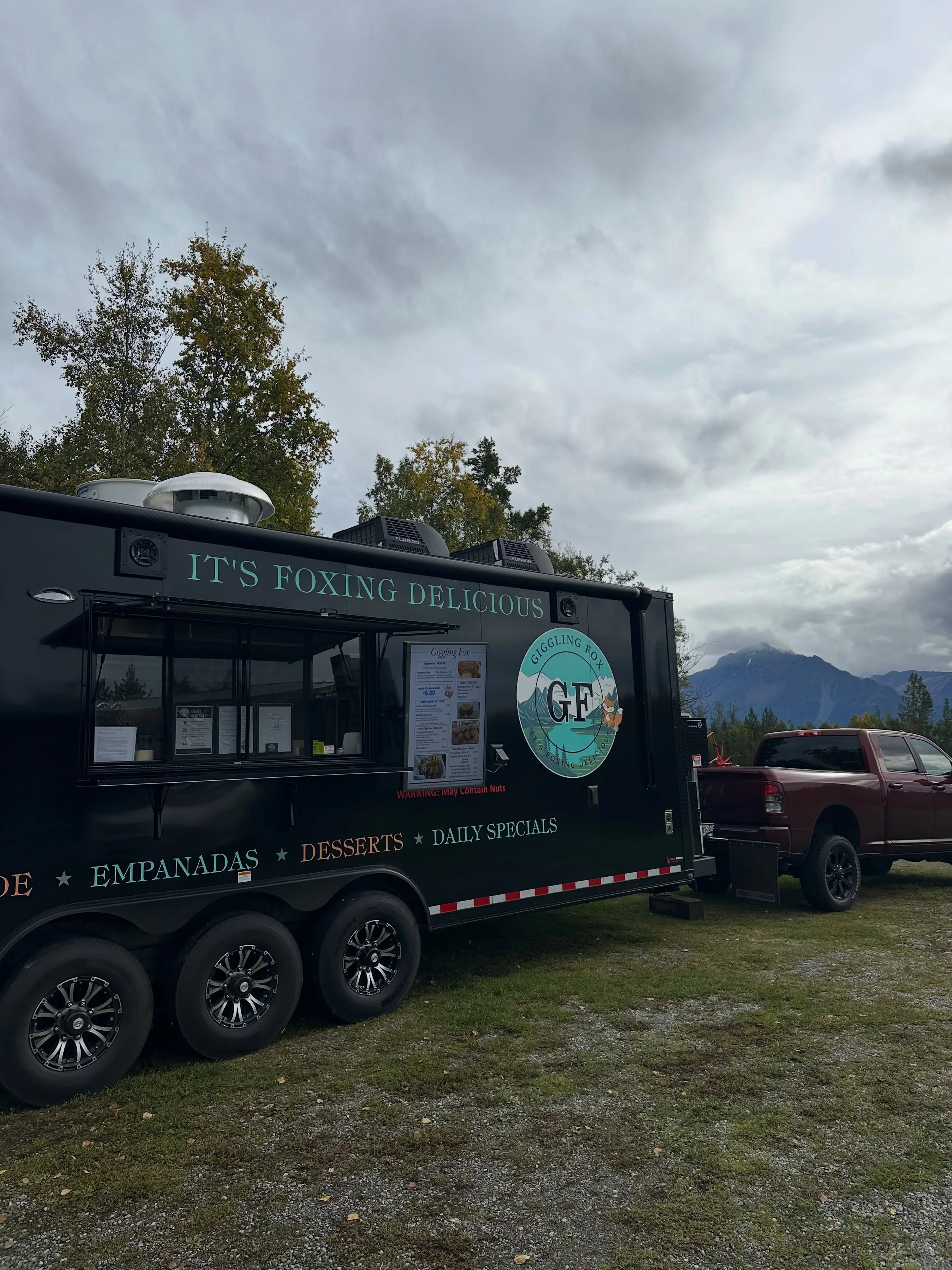 It&rsquo;s the final day of our regular market for the season and Giggling Fox @gigglingfoxak food truck is here! It&rsquo;s the perfect day to come to Moonstone Farm. Our market is open 2-6, and the Railcar Tasting Room and food truck are open 2-8 (