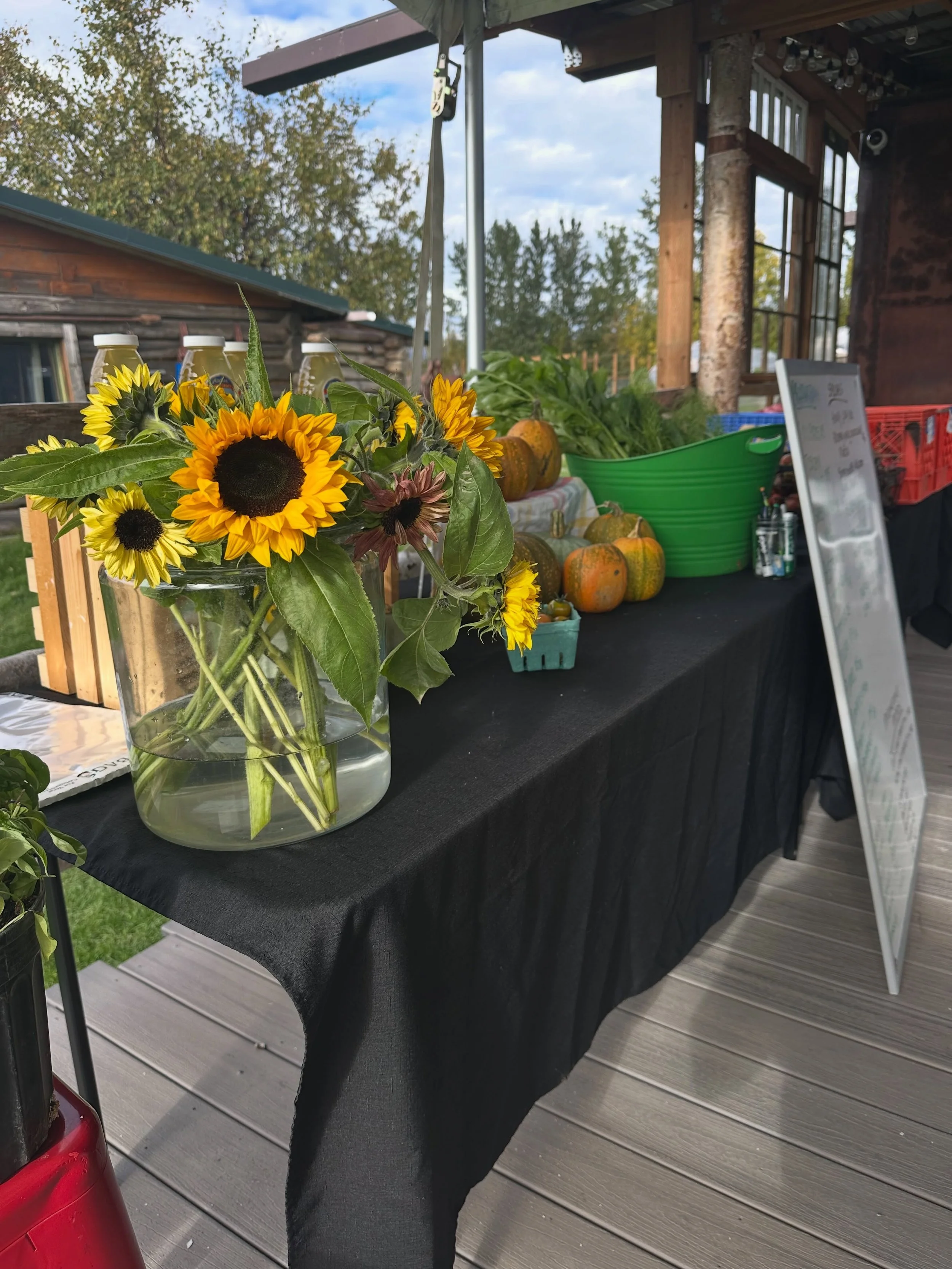 It&rsquo;s a pop up!

The Moonstone Farm market switches to a pop-up market at The Railcar Tasting Room today for the remaining Thursdays and Saturdays of the season. From 2-8, we&rsquo;ll be open on the deck at the Railcar with our end of season har