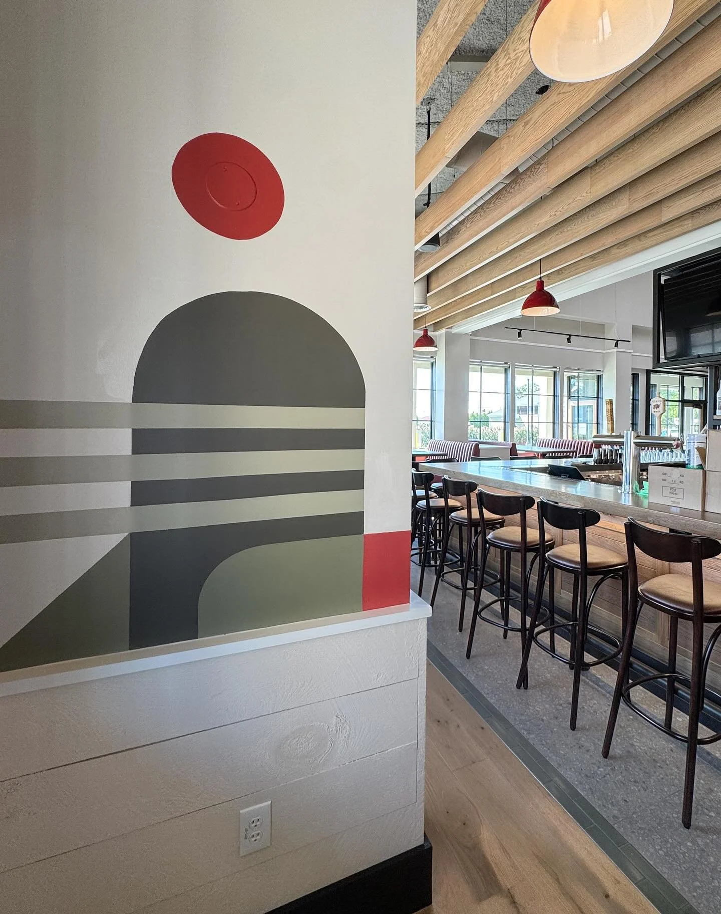 Happy opening day to my clients @j.t.commons ! Detail shot of one of a few small murals I recently installed in their space. 

Looking forward to sharing more of this project soon, but in the meantime be sure to visit!! 🍕