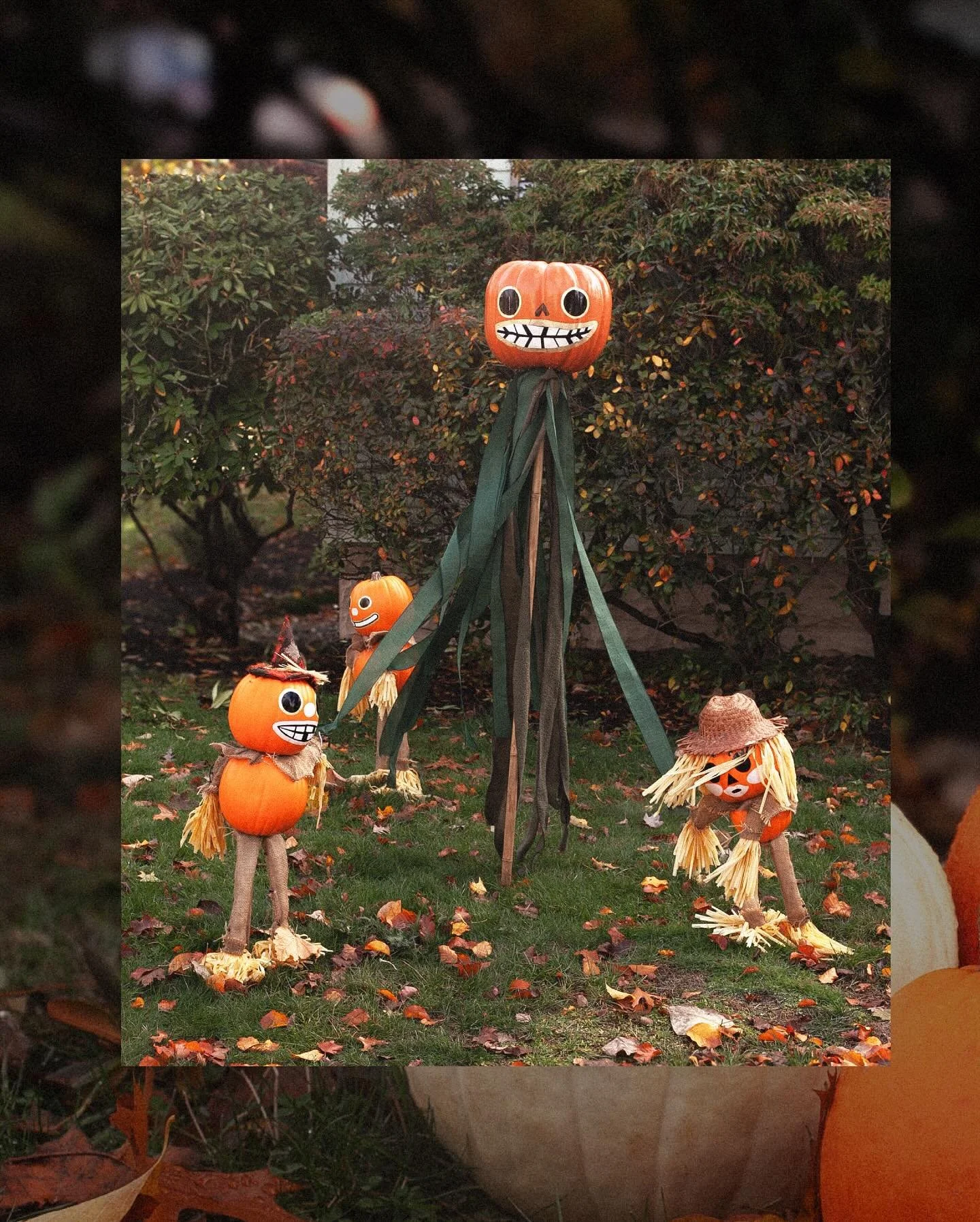 Happy Halloween! 

Homemade Over the Garden wall decorations made kind of by me, and mostly by @cecilcates 🎃🐢

#overthegardenwall #halloween