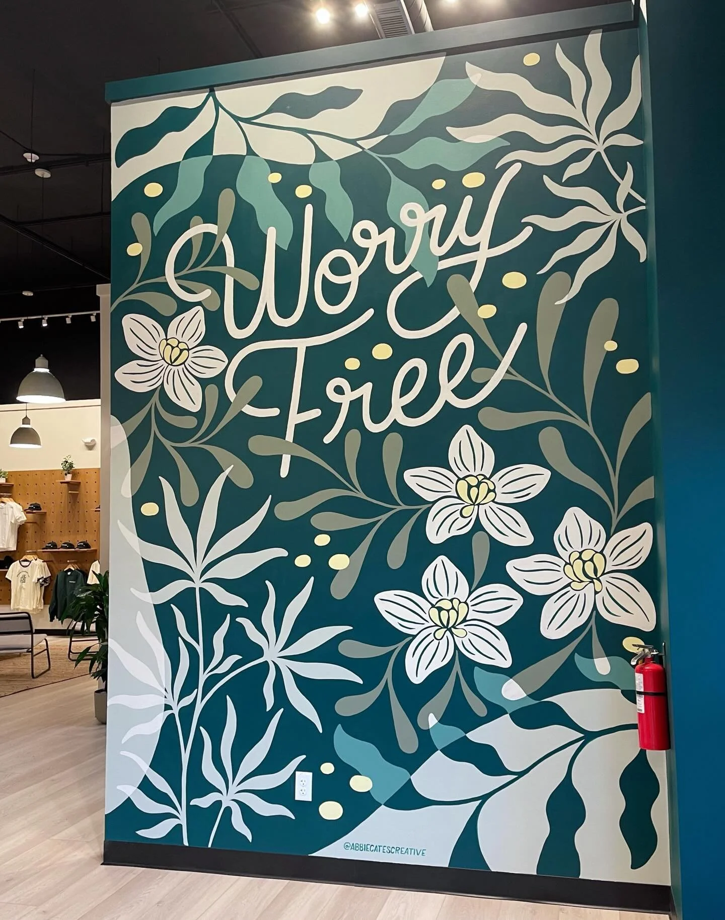 A little bit of extra love to my 🍃 clients today! These are always some of my favorite projects and fill my creative cup to the brim. 

Also!! Nobody nobody nobody should be in prison for weed, especially not while people like me get to make a livin