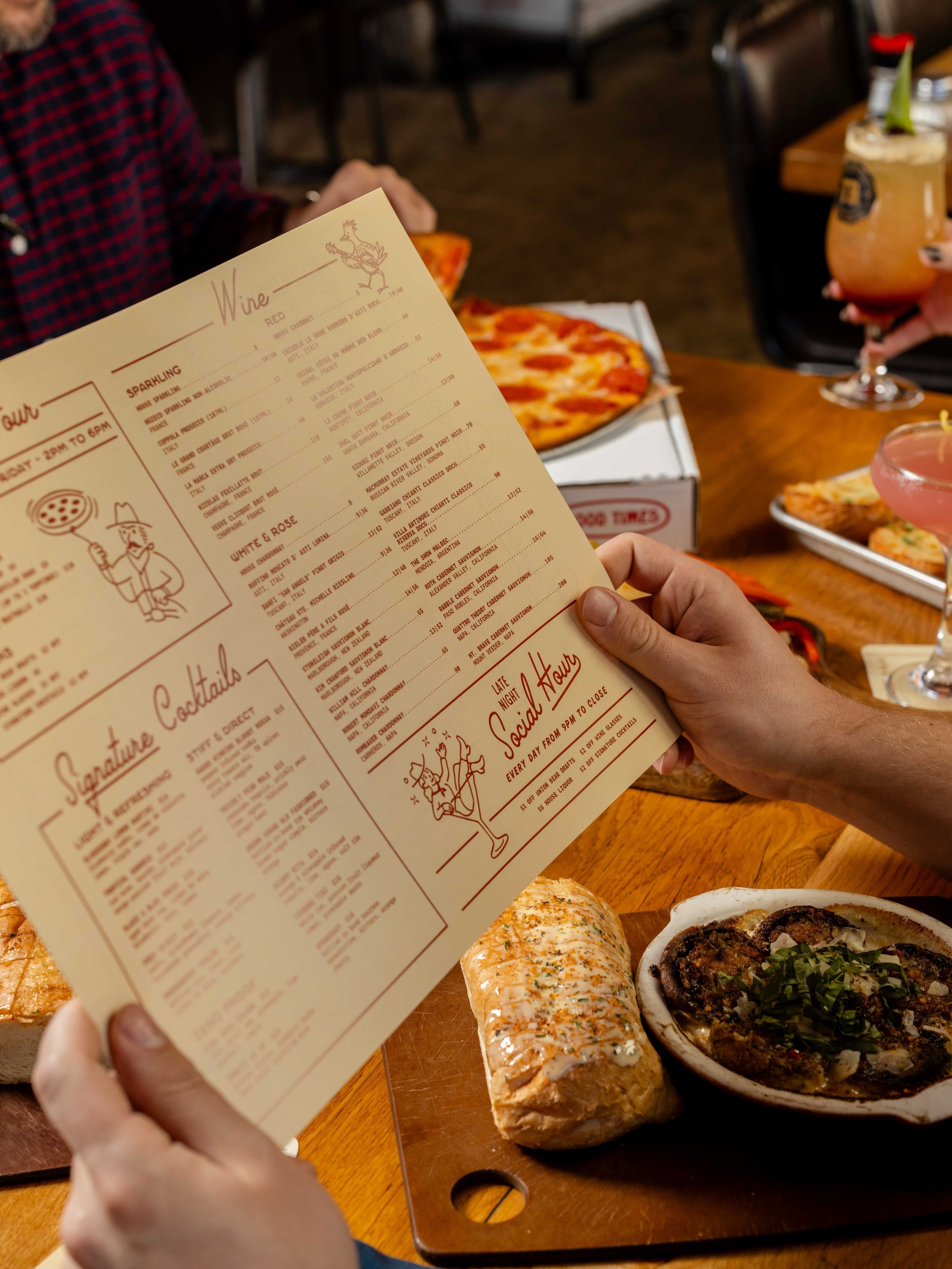 Your neighborhood pizza restaurant just got a little sweeter. Social Hour at Taverna Rossa. Because every evening deserves a proper start. Happy hour drinks, small bites, good company. 

Happy Hour 2-6pm

#pizza #happyhour #eatlocal
